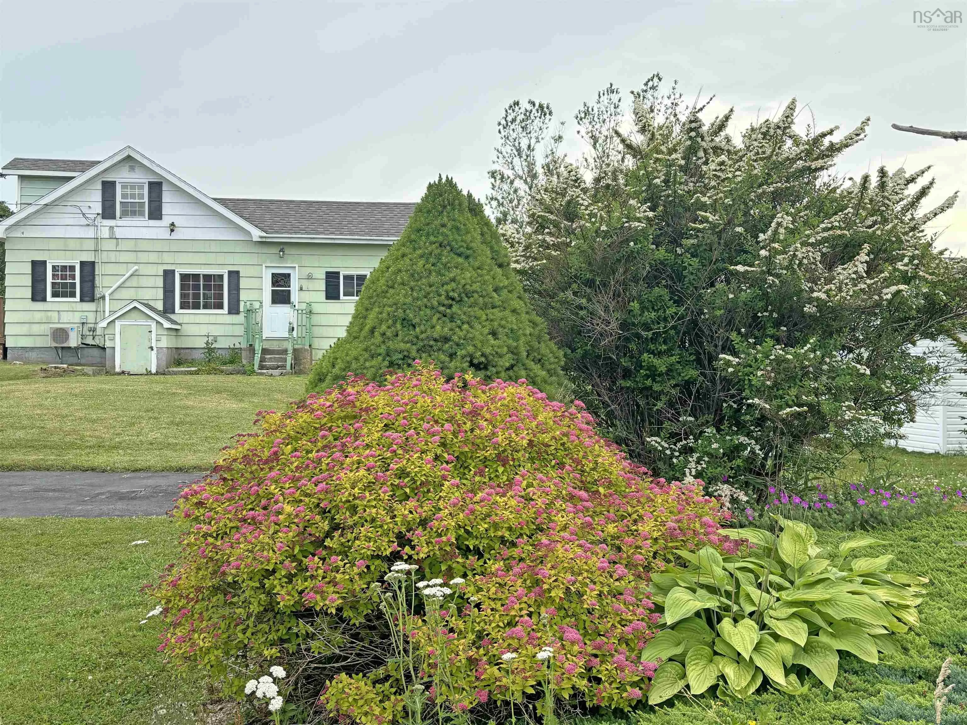 36 Eagle Head Wharf Road, Eagle Head, NS B0J 1H0, 2 Bedrooms Bedrooms, ,1 BathroomBathrooms,Residential,For Sale,Eagle Head Wharf,202505435
