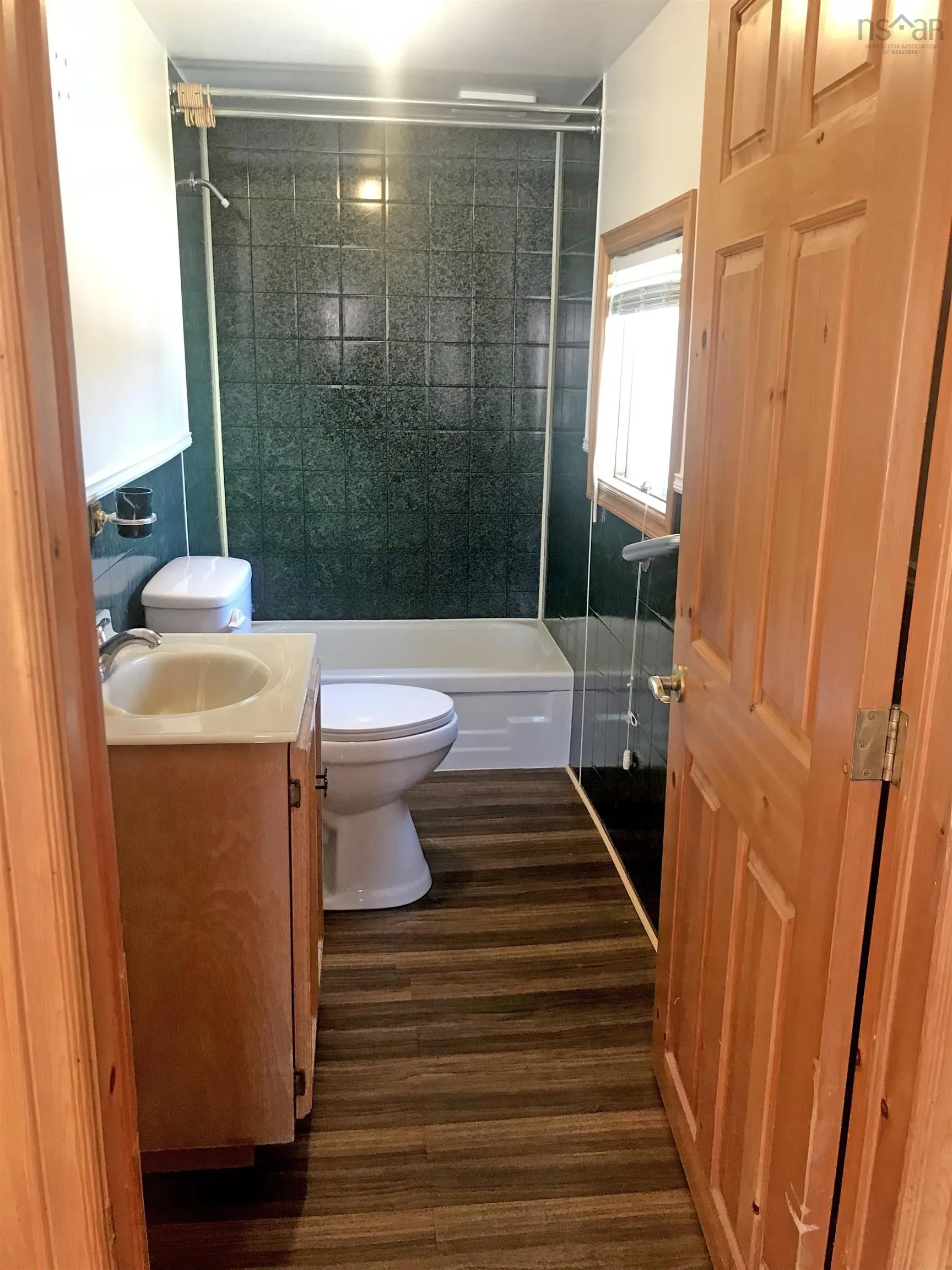36 Eagle Head Wharf Road, Eagle Head, NS B0J 1H0, 2 Bedrooms Bedrooms, ,1 BathroomBathrooms,Residential,For Sale,Eagle Head Wharf,202505435