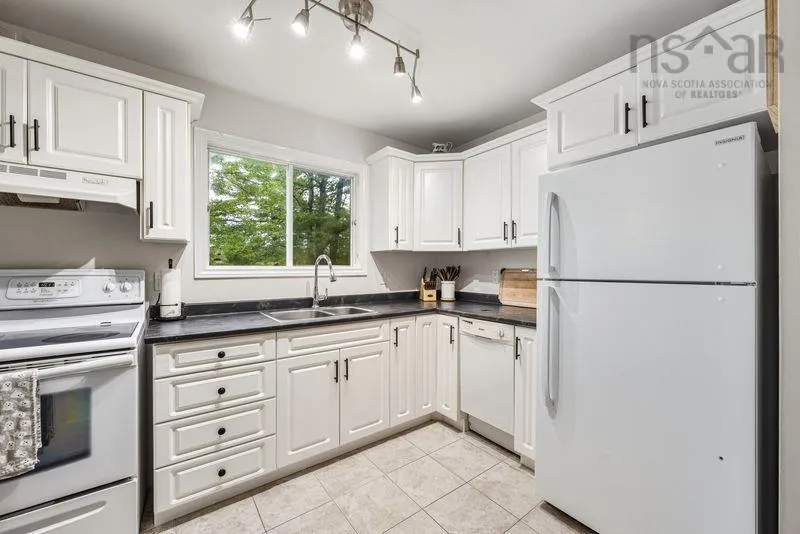 6 Valkyrie Crescent, Dartmouth, NS B2W 5B6, 3 Bedrooms Bedrooms, ,2 BathroomsBathrooms,Residential,For Sale,Valkyrie,202524830