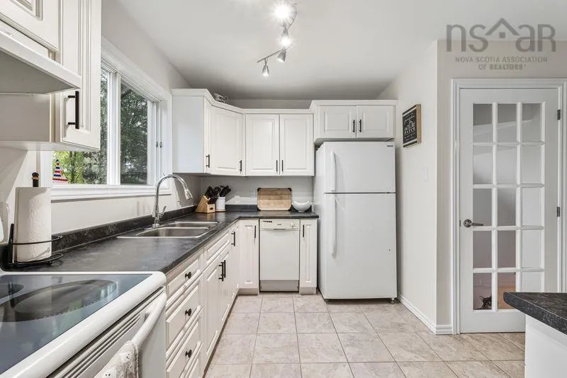 6 Valkyrie Crescent, Dartmouth, NS B2W 5B6, 3 Bedrooms Bedrooms, ,2 BathroomsBathrooms,Residential,For Sale,Valkyrie,202524830
