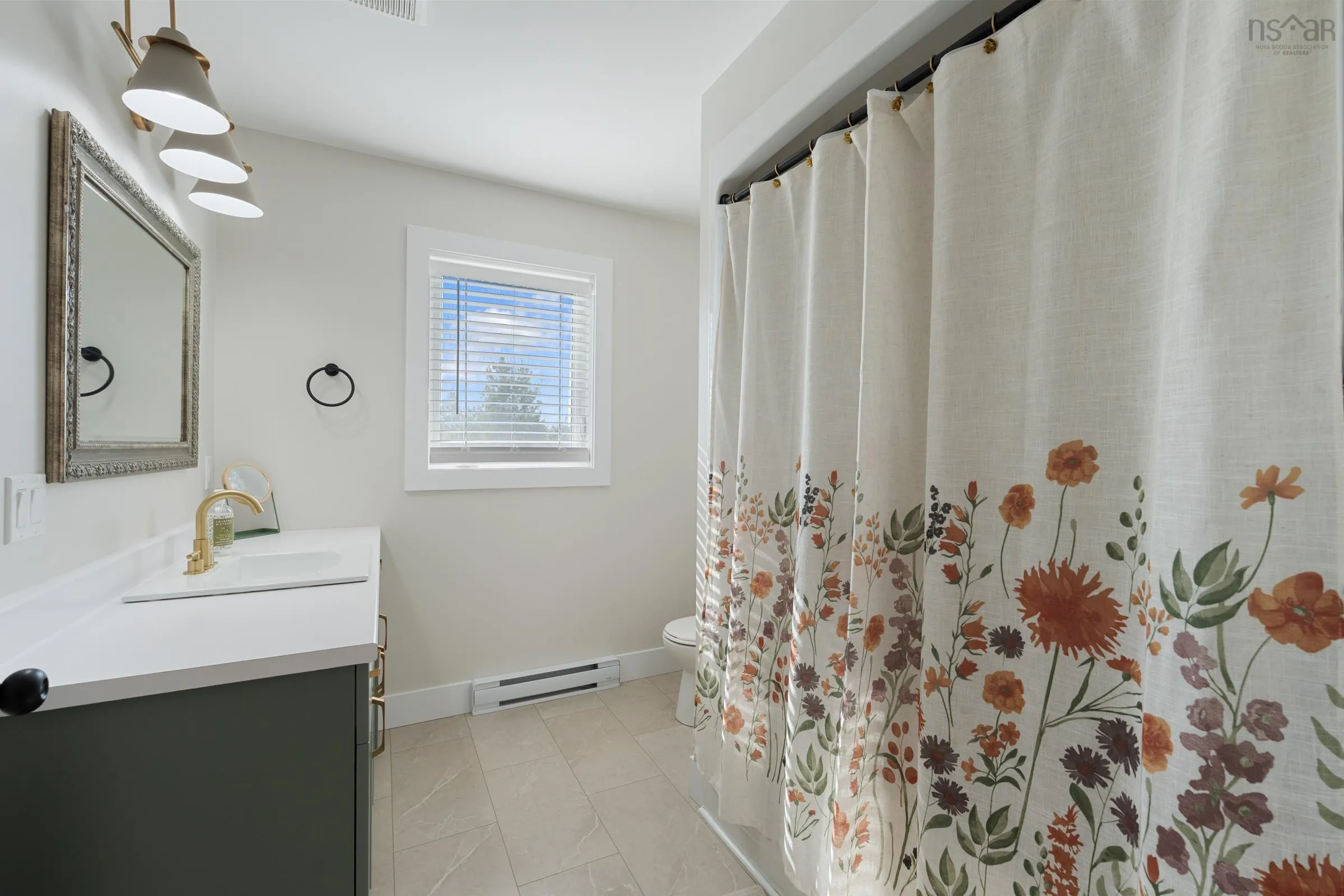 4 Acorn Lane, Kingston, NS B0P 1R0, 5 Bedrooms Bedrooms, ,2 BathroomsBathrooms,Residential,For Sale,Acorn,202525598