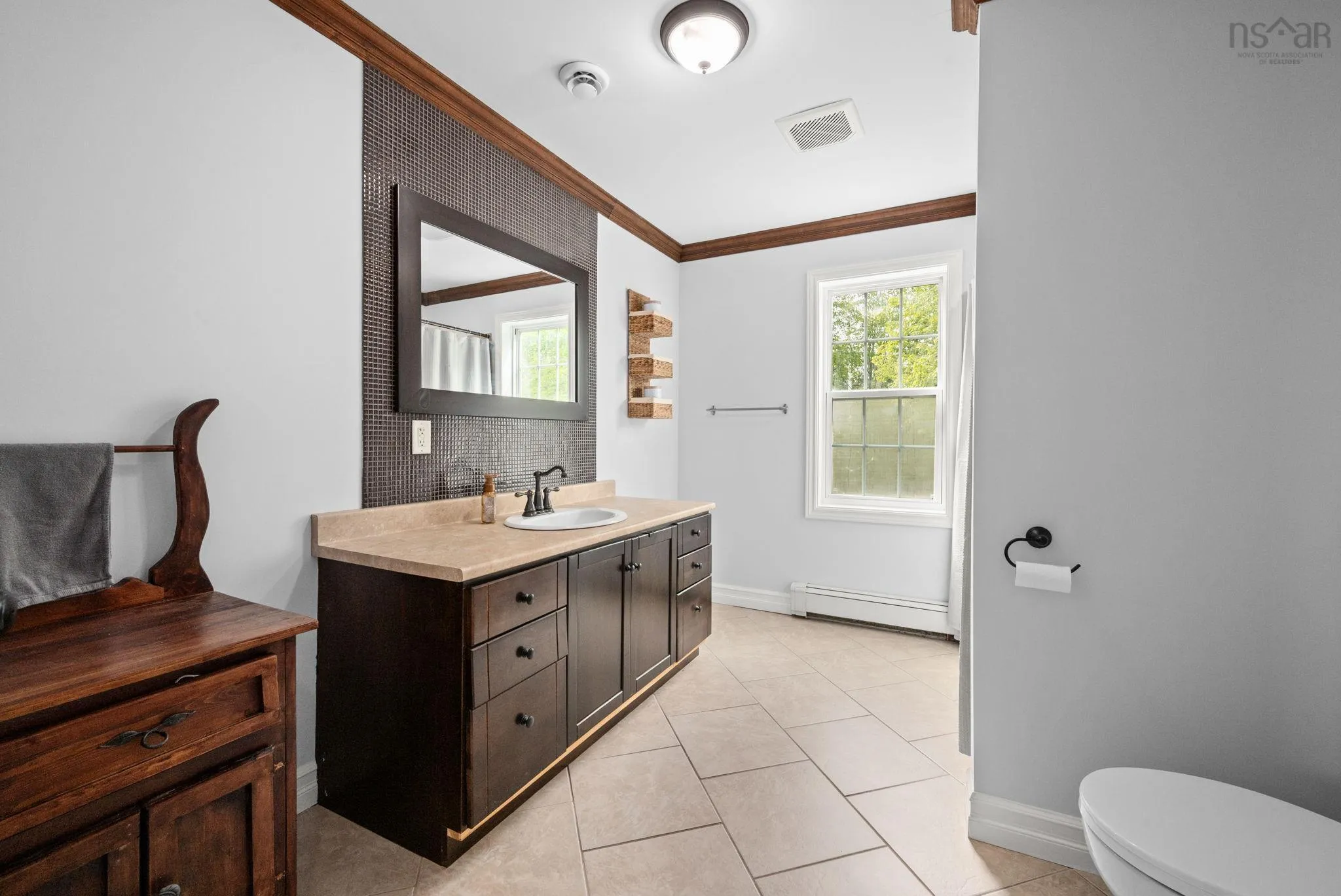 30 Lakeside Drive, Lakeside, NS B3T 1A9, 3 Bedrooms Bedrooms, ,2 BathroomsBathrooms,Residential,For Sale,Lakeside,202523723