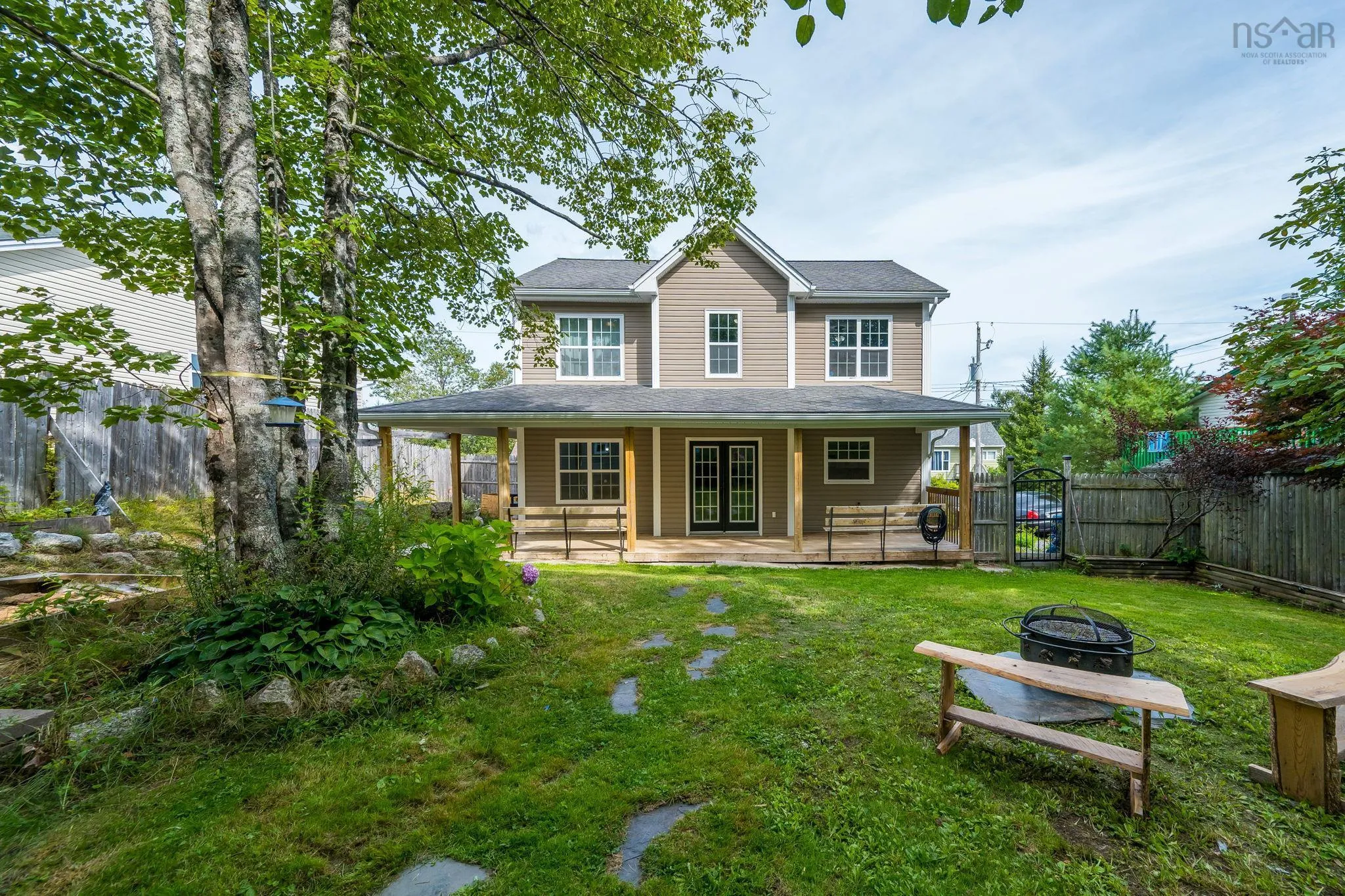 30 Lakeside Drive, Lakeside, NS B3T 1A9, 3 Bedrooms Bedrooms, ,2 BathroomsBathrooms,Residential,For Sale,Lakeside,202523723