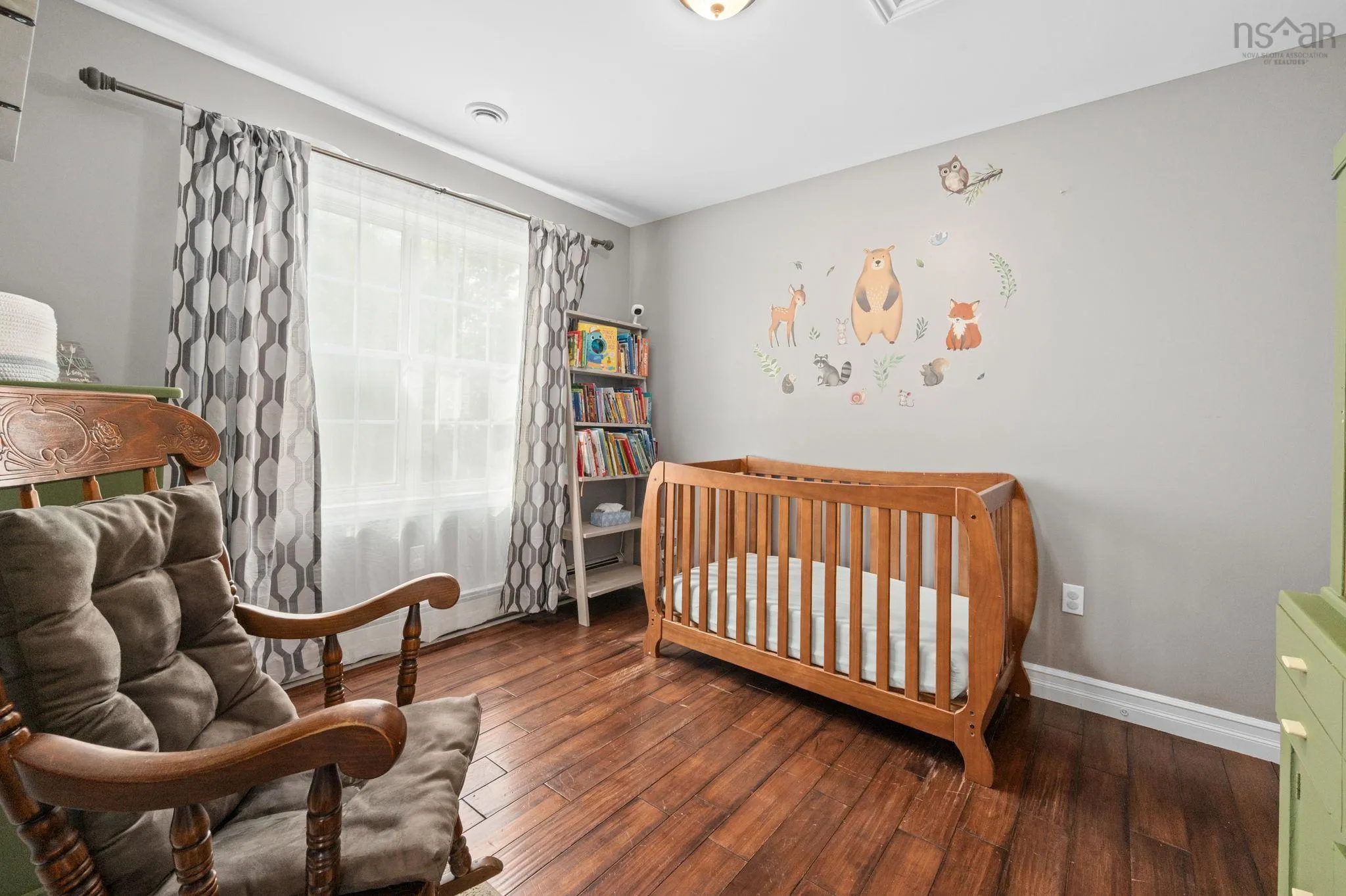 30 Lakeside Drive, Lakeside, NS B3T 1A9, 3 Bedrooms Bedrooms, ,2 BathroomsBathrooms,Residential,For Sale,Lakeside,202523723