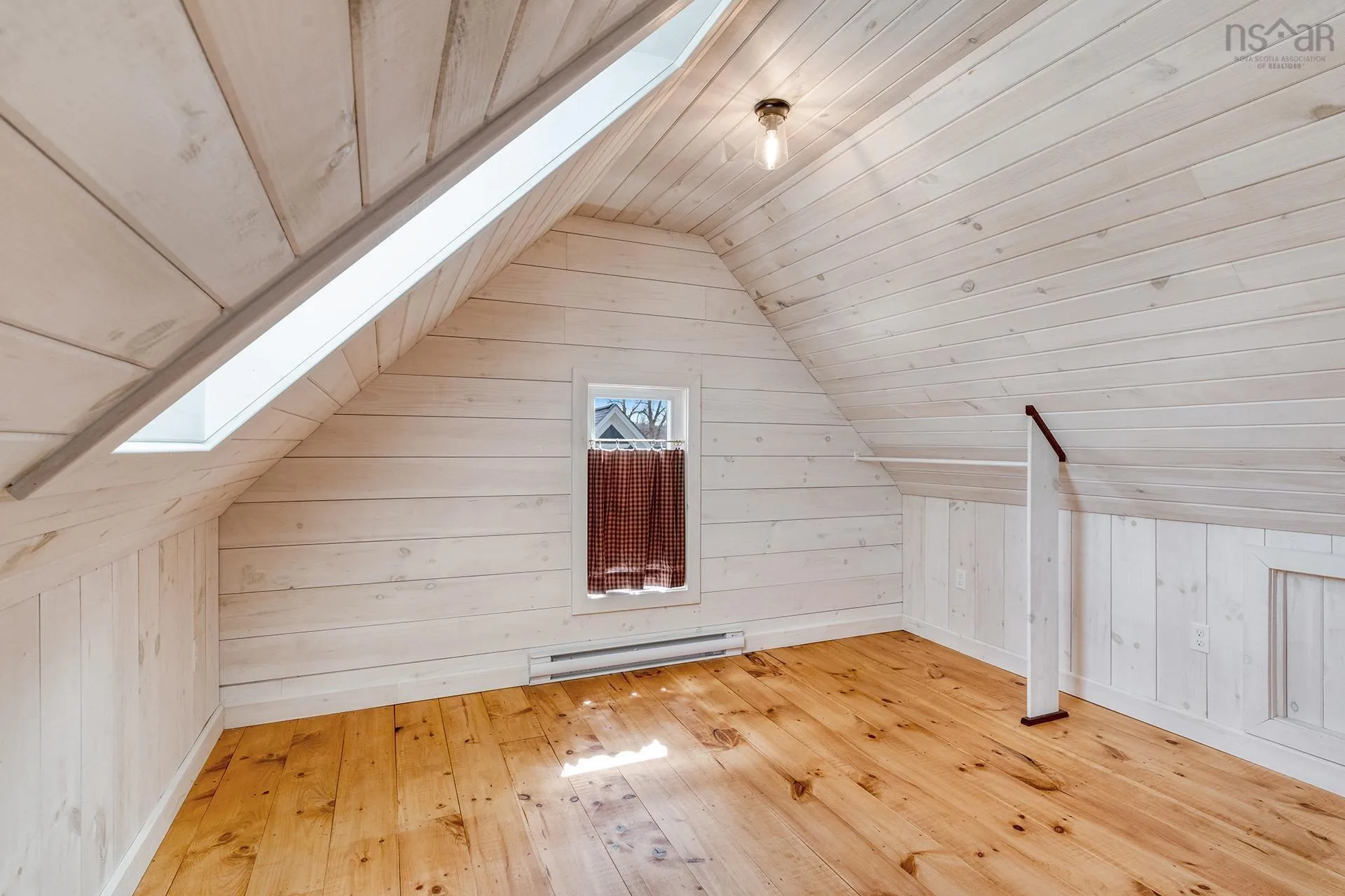 389 Main Street, Mahone Bay Ns B0j 2e0, 5 Bedrooms Bedrooms, ,7 BathroomsBathrooms,Residential,For Sale,Main,202410972