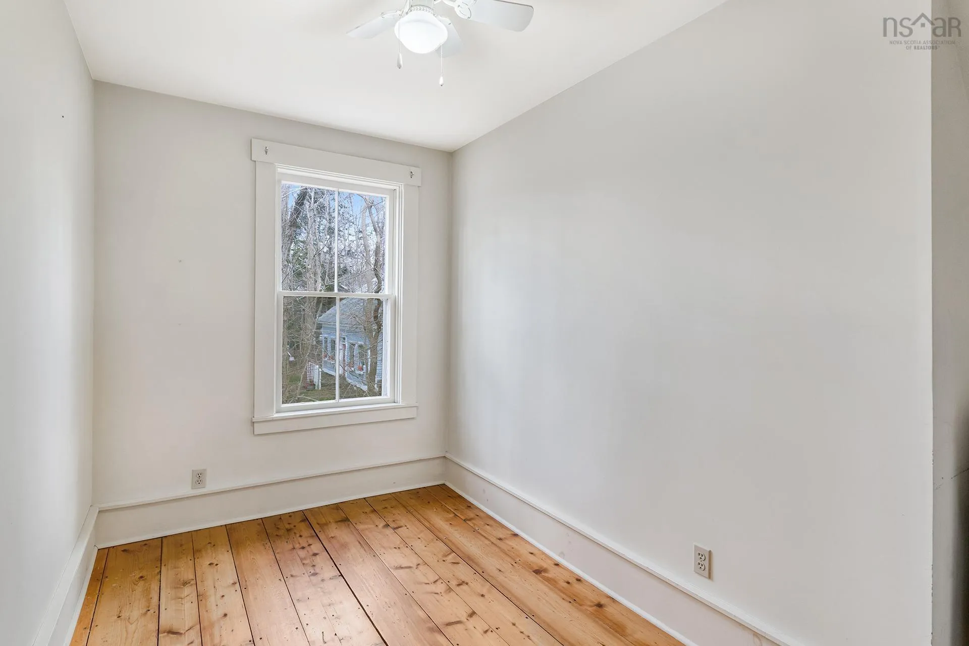 389 Main Street, Mahone Bay Ns B0j 2e0, 5 Bedrooms Bedrooms, ,7 BathroomsBathrooms,Residential,For Sale,Main,202410972