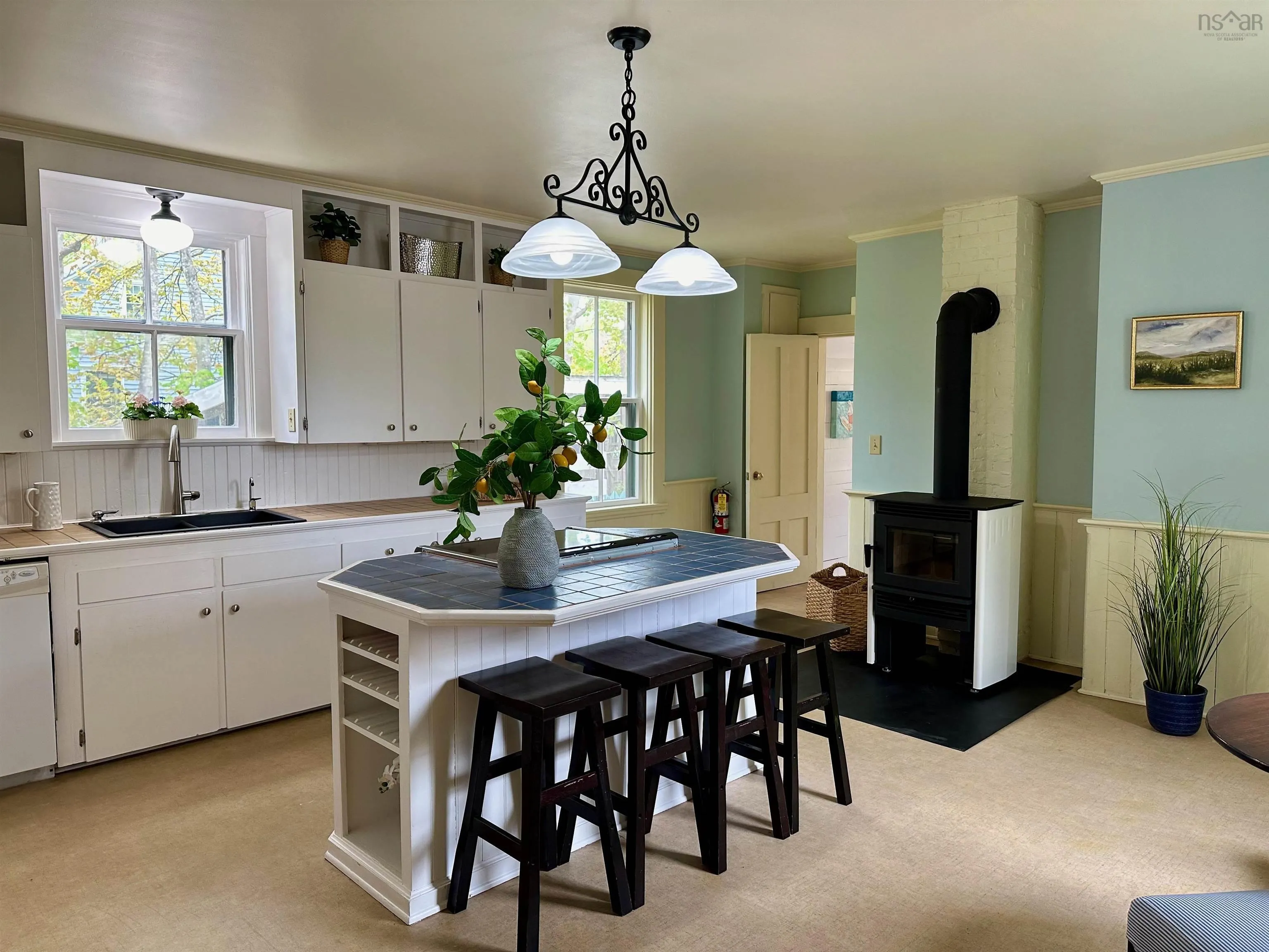 389 Main Street, Mahone Bay Ns B0j 2e0, 5 Bedrooms Bedrooms, ,7 BathroomsBathrooms,Residential,For Sale,Main,202410972