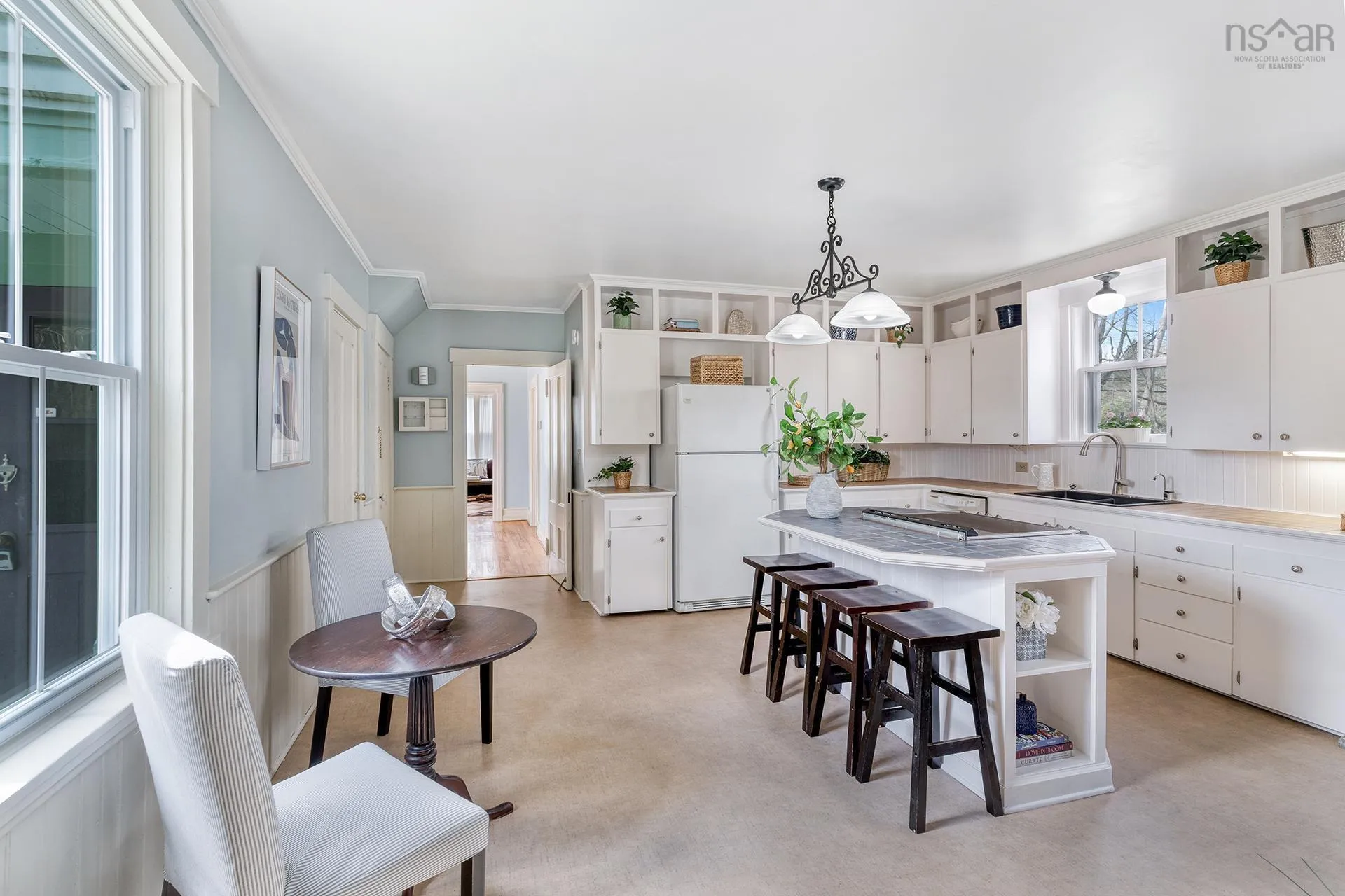 389 Main Street, Mahone Bay Ns B0j 2e0, 5 Bedrooms Bedrooms, ,7 BathroomsBathrooms,Residential,For Sale,Main,202410972