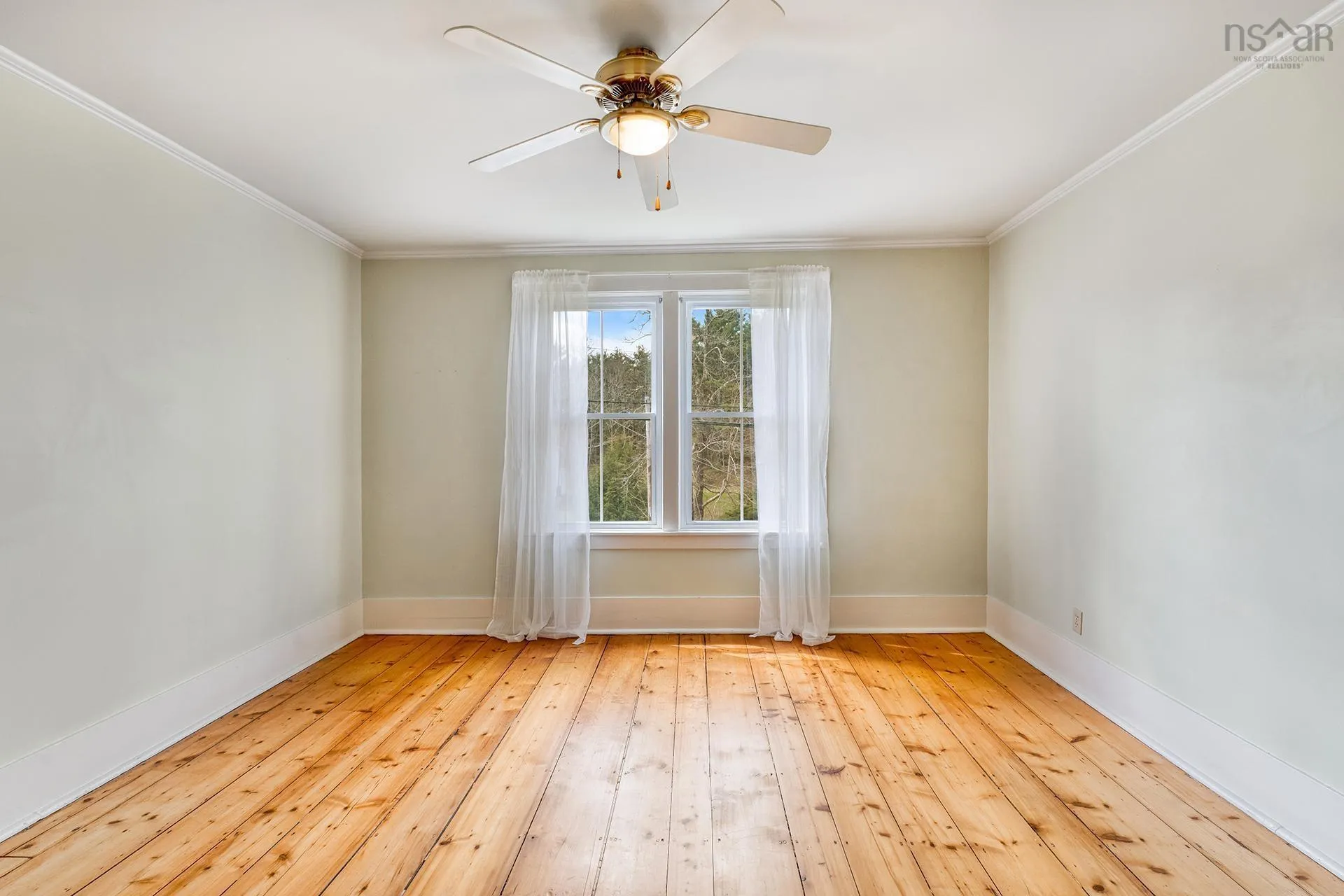 389 Main Street, Mahone Bay Ns B0j 2e0, 5 Bedrooms Bedrooms, ,7 BathroomsBathrooms,Residential,For Sale,Main,202410972