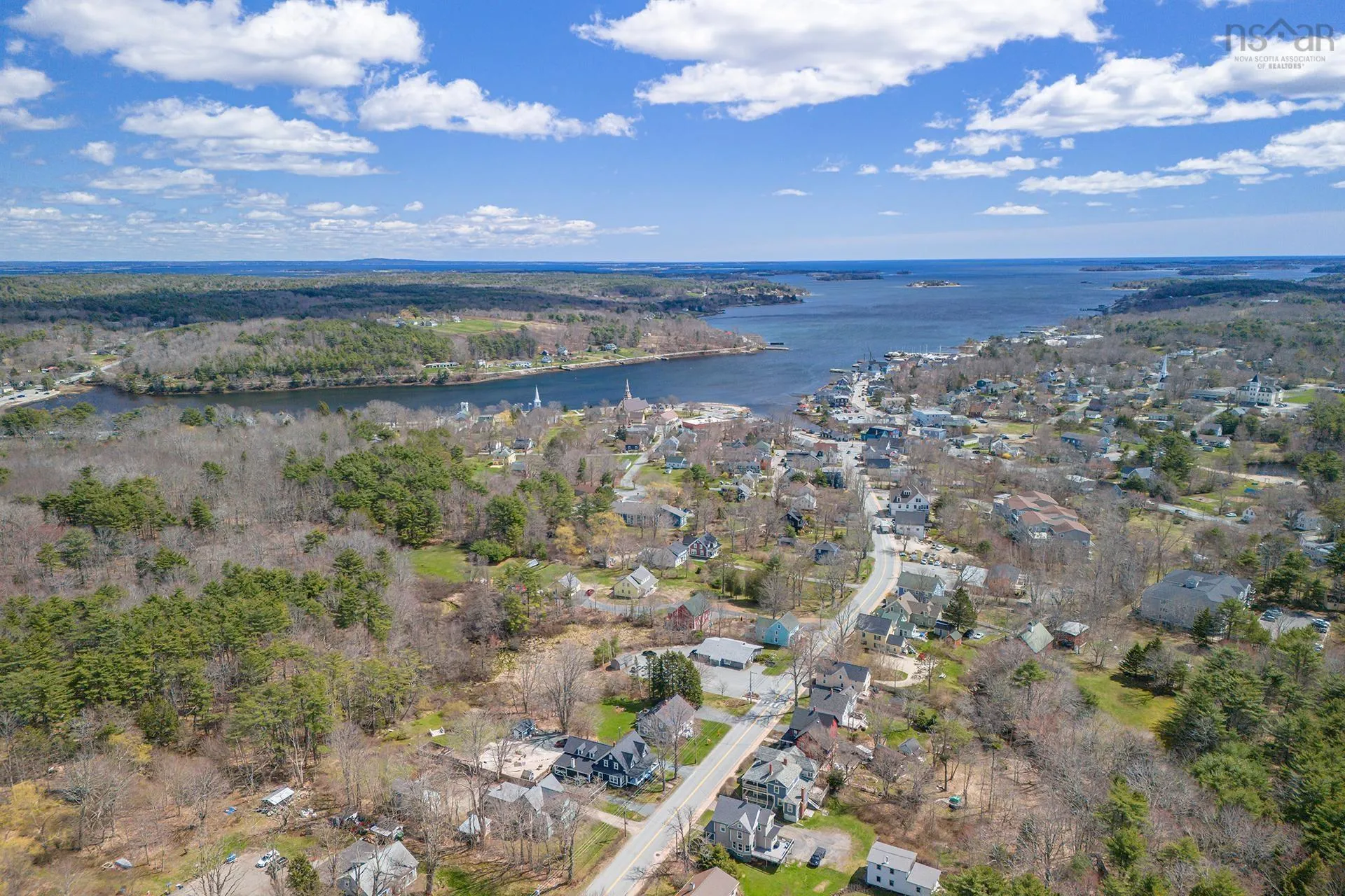 389 Main Street, Mahone Bay Ns B0j 2e0, 5 Bedrooms Bedrooms, ,7 BathroomsBathrooms,Residential,For Sale,Main,202410972