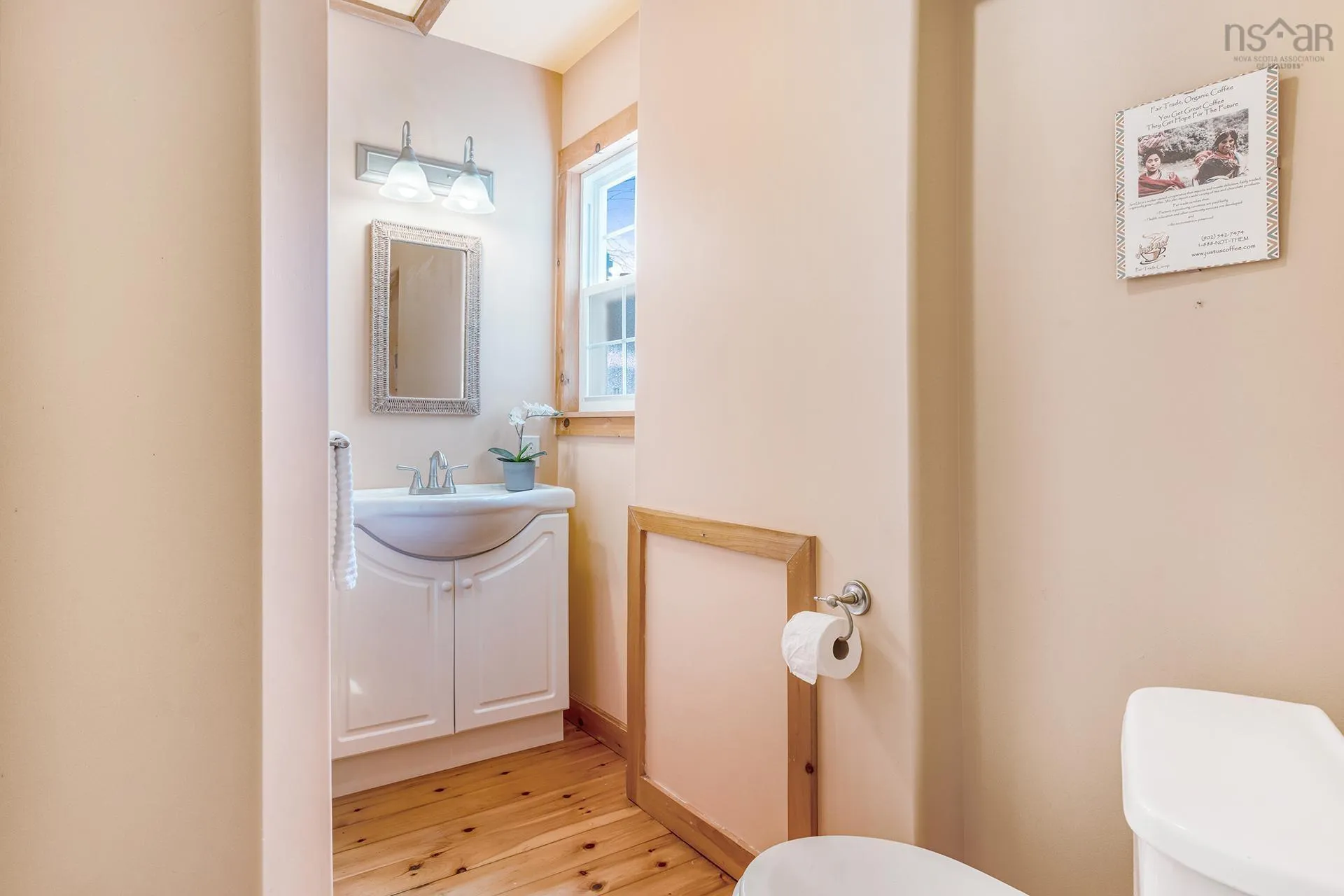 389 Main Street, Mahone Bay Ns B0j 2e0, 5 Bedrooms Bedrooms, ,7 BathroomsBathrooms,Residential,For Sale,Main,202410972