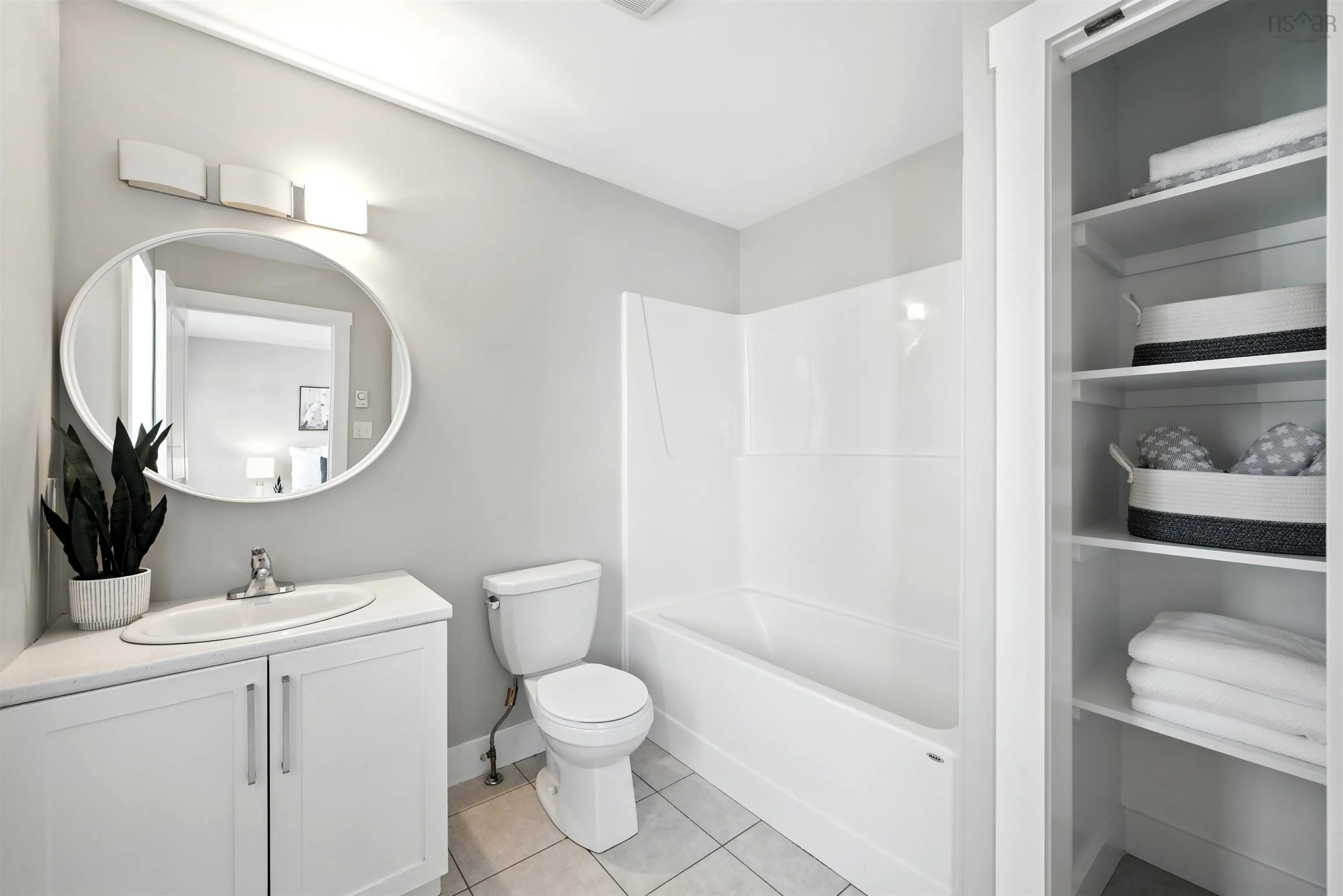 38 Quartz Drive, Spryfield, NS B3P 0E4, 3 Bedrooms Bedrooms, ,4 BathroomsBathrooms,Residential,For Sale,Quartz,202519444