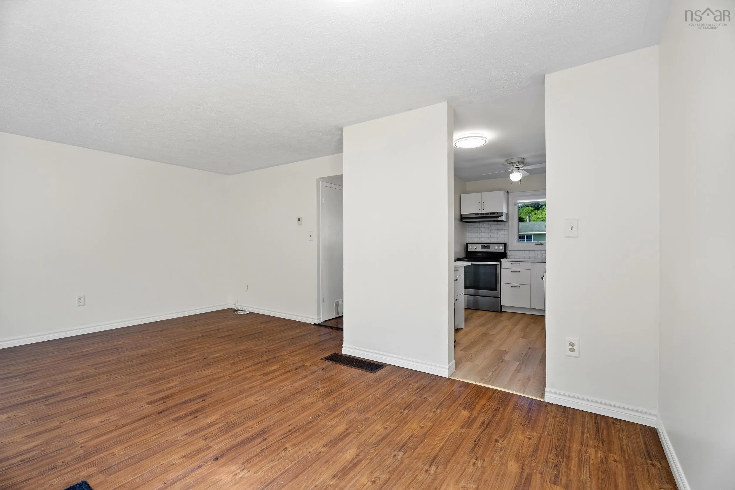 37 Circassion Drive, Dartmouth, NS B2W 4R2, 3 Bedrooms Bedrooms, ,1 BathroomBathrooms,Residential,For Sale,Circassion,202520570