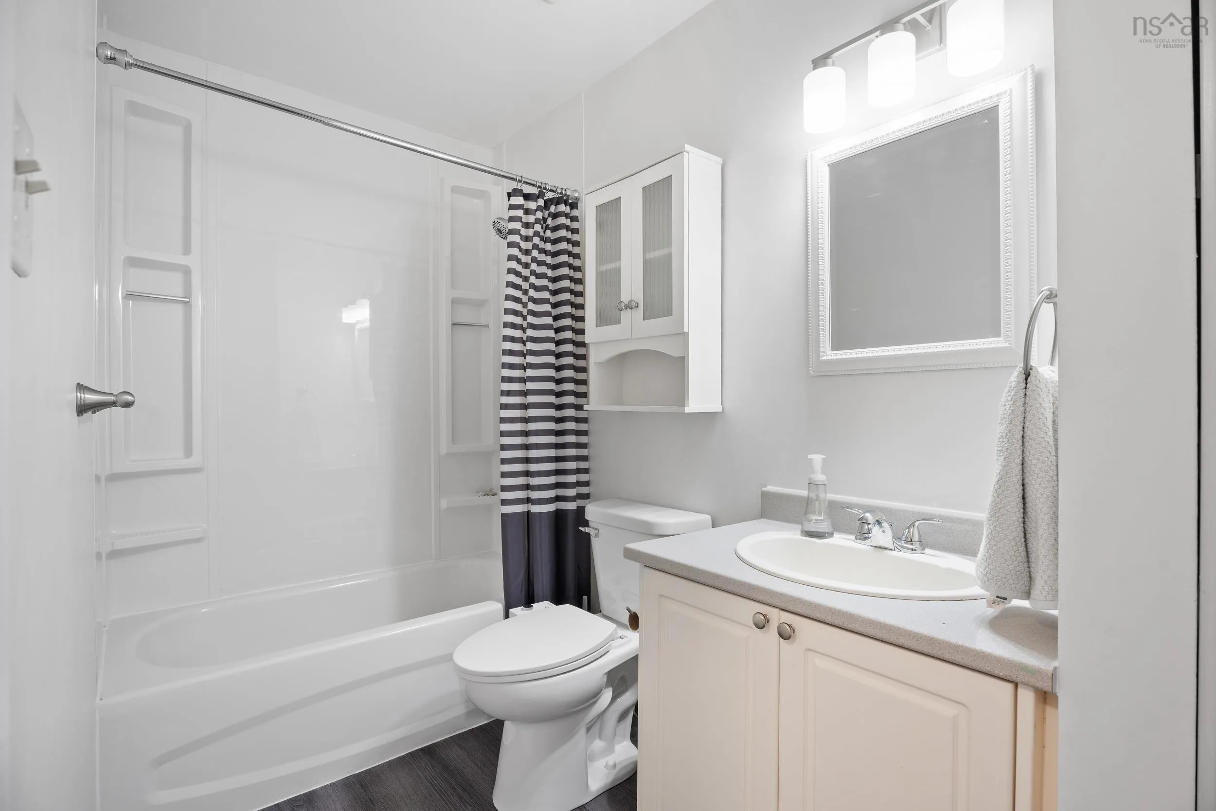 37 Circassion Drive, Dartmouth, NS B2W 4R2, 3 Bedrooms Bedrooms, ,1 BathroomBathrooms,Residential,For Sale,Circassion,202520570
