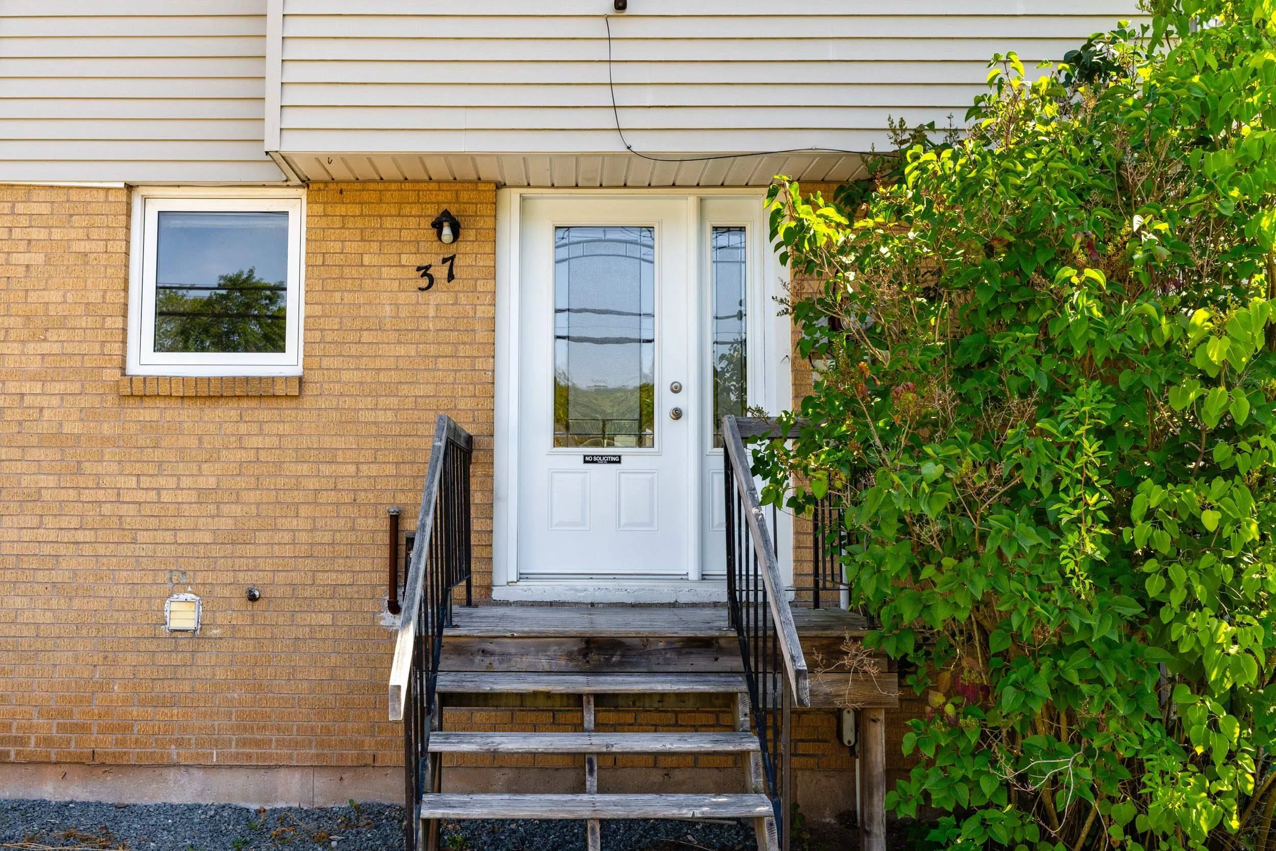 37 Circassion Drive, Dartmouth, NS B2W 4R2, 3 Bedrooms Bedrooms, ,1 BathroomBathrooms,Residential,For Sale,Circassion,202520570