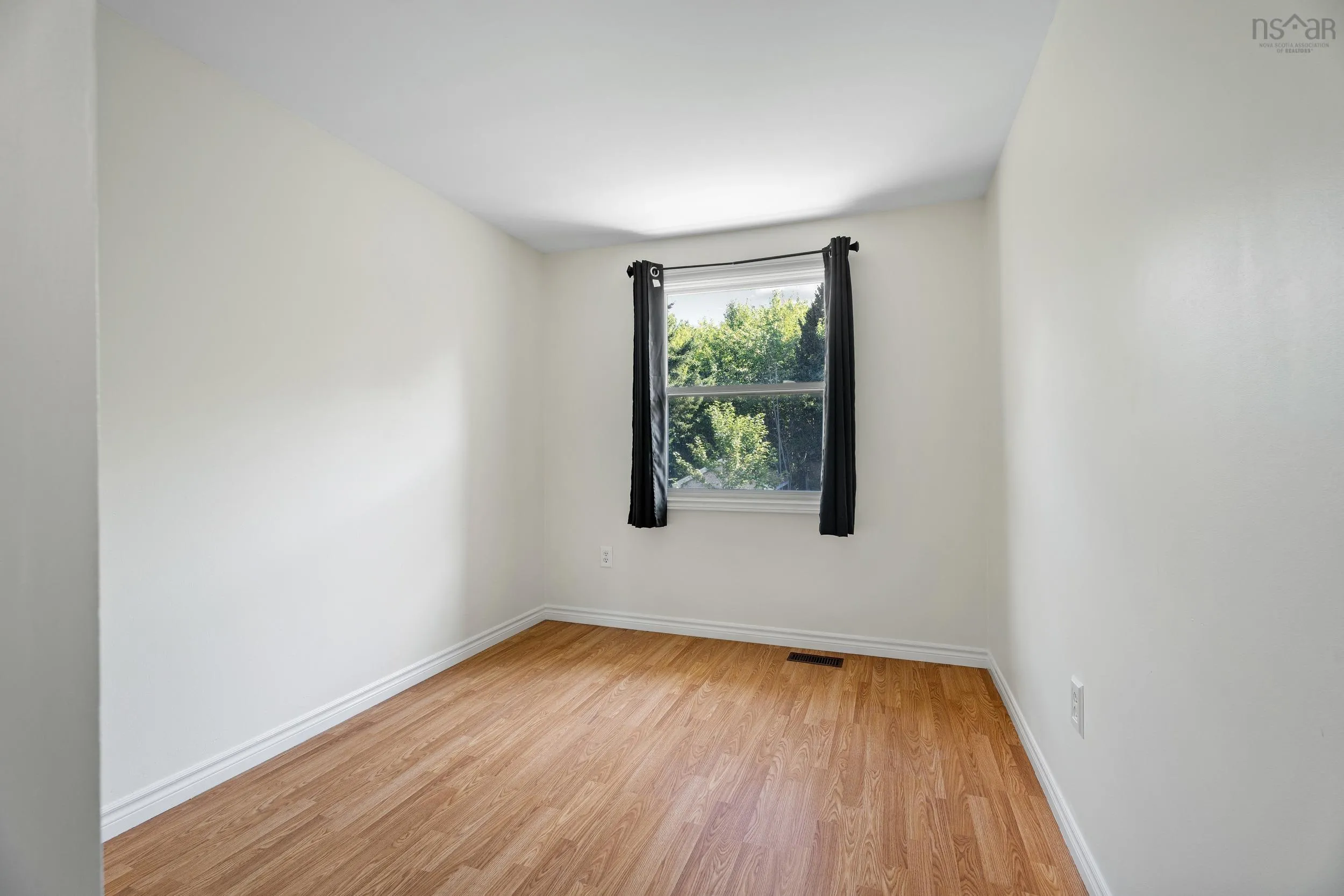 37 Circassion Drive, Dartmouth, NS B2W 4R2, 3 Bedrooms Bedrooms, ,1 BathroomBathrooms,Residential,For Sale,Circassion,202520570