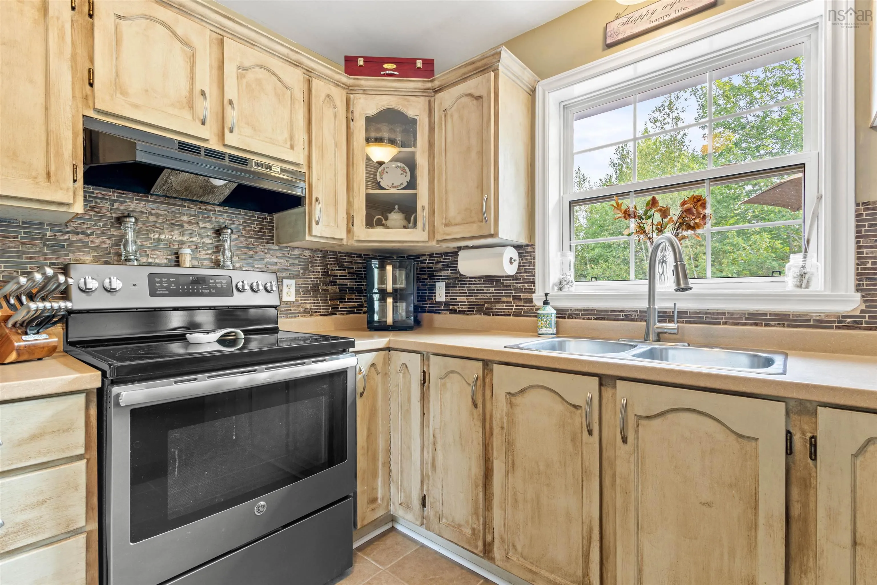 76 Poplar Drive, Lantz, NS B2S 1X3, 4 Bedrooms Bedrooms, ,2 BathroomsBathrooms,Residential,For Sale,Poplar,202520730