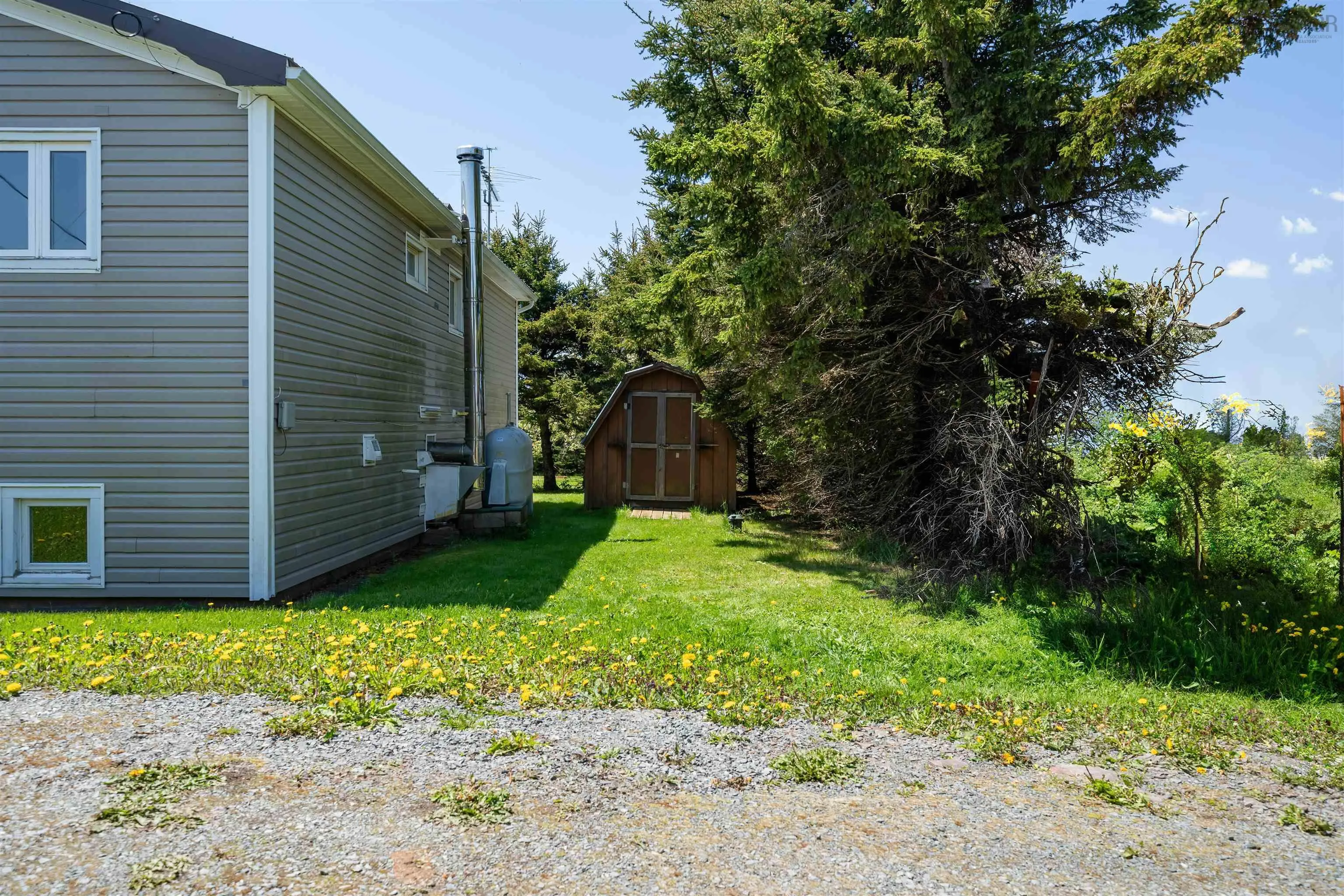 571 Burntcoat Road, Burntcoat, NS B0N 1T0, 4 Bedrooms Bedrooms, ,2 BathroomsBathrooms,Residential,For Sale,Burntcoat,202513129