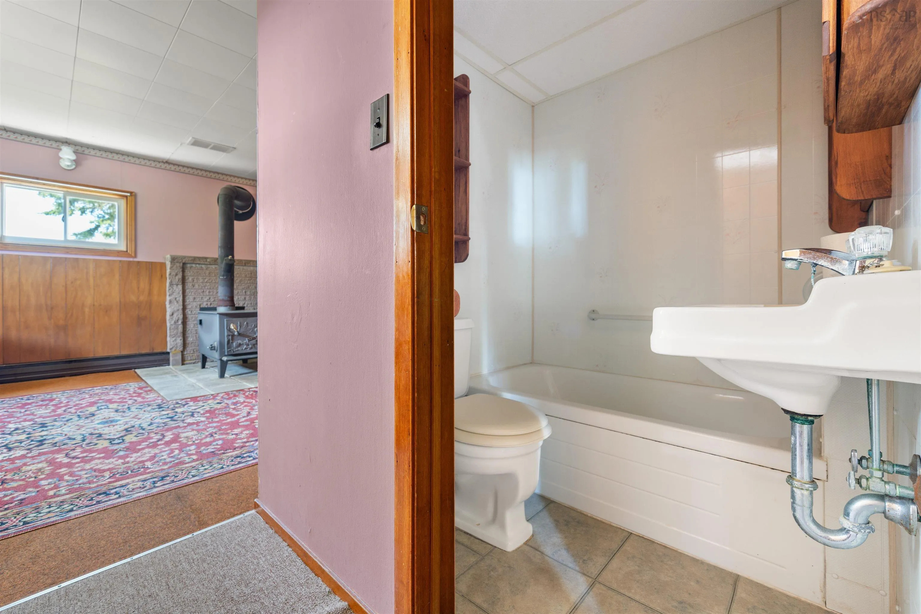 571 Burntcoat Road, Burntcoat, NS B0N 1T0, 4 Bedrooms Bedrooms, ,2 BathroomsBathrooms,Residential,For Sale,Burntcoat,202513129