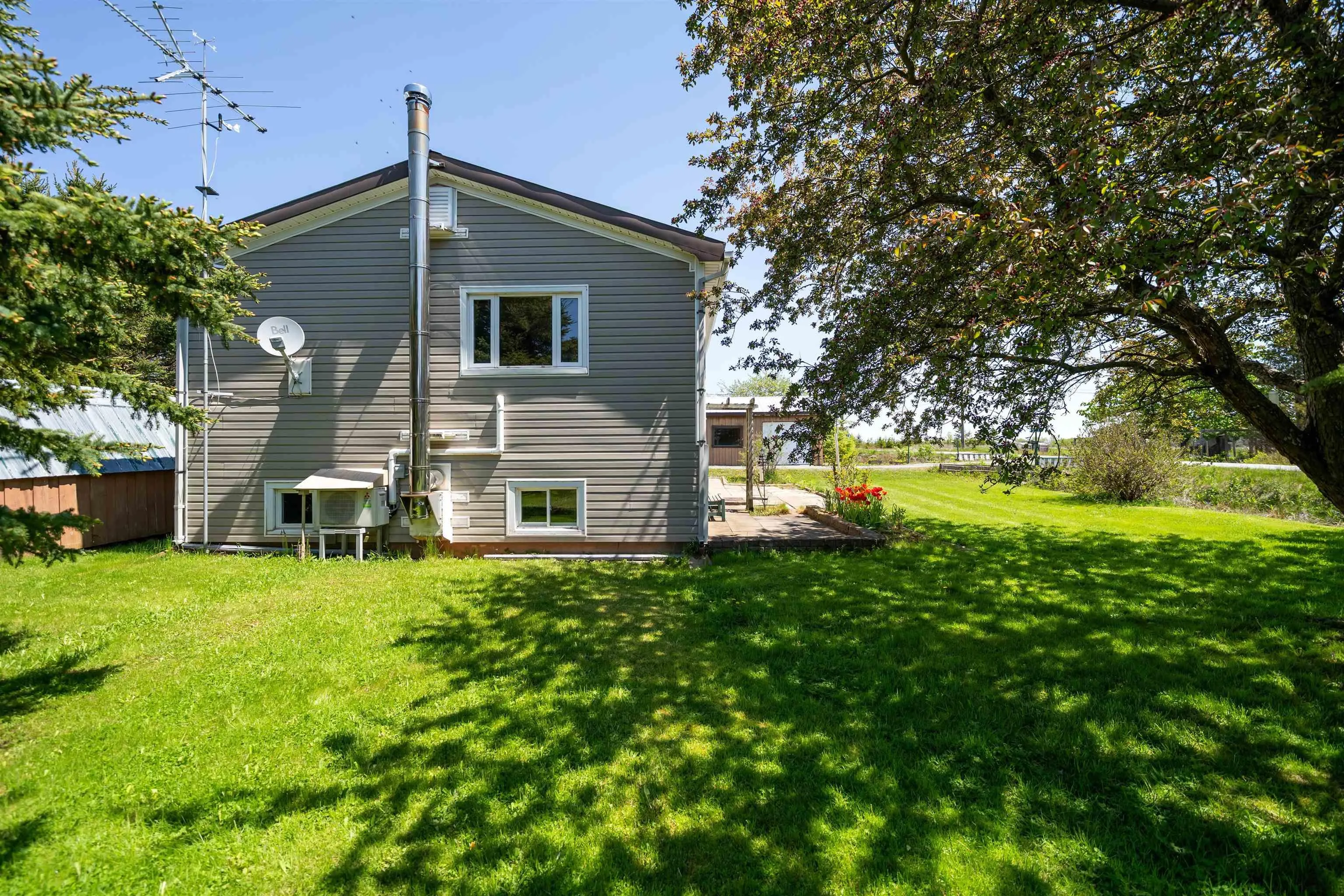 571 Burntcoat Road, Burntcoat, NS B0N 1T0, 4 Bedrooms Bedrooms, ,2 BathroomsBathrooms,Residential,For Sale,Burntcoat,202513129