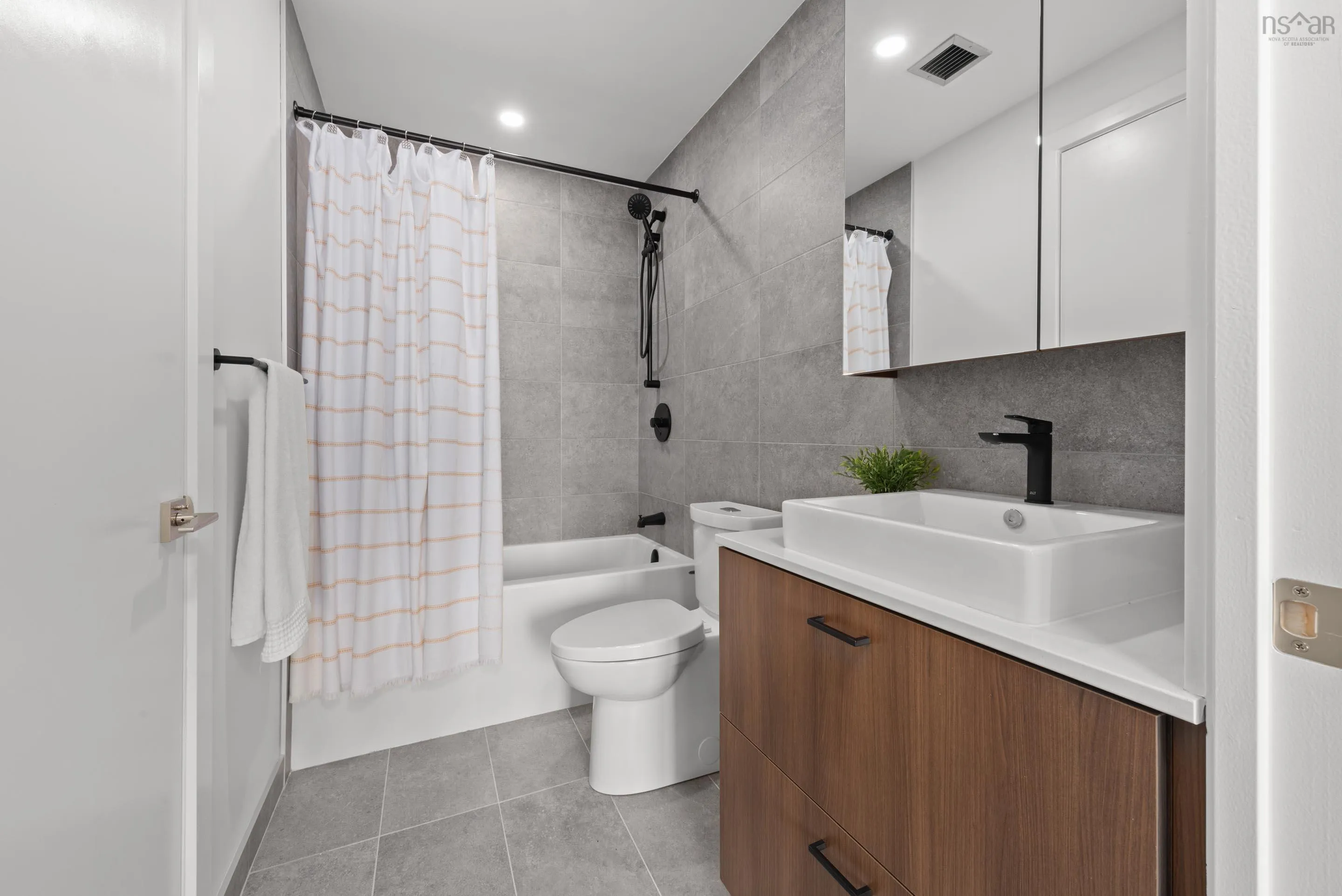 711-5511 Bilby St, Halifax, NS B3K 0M5, 2 Bedrooms Bedrooms, ,1 BathroomBathrooms,Residential,For Sale,Bilby St,202517980