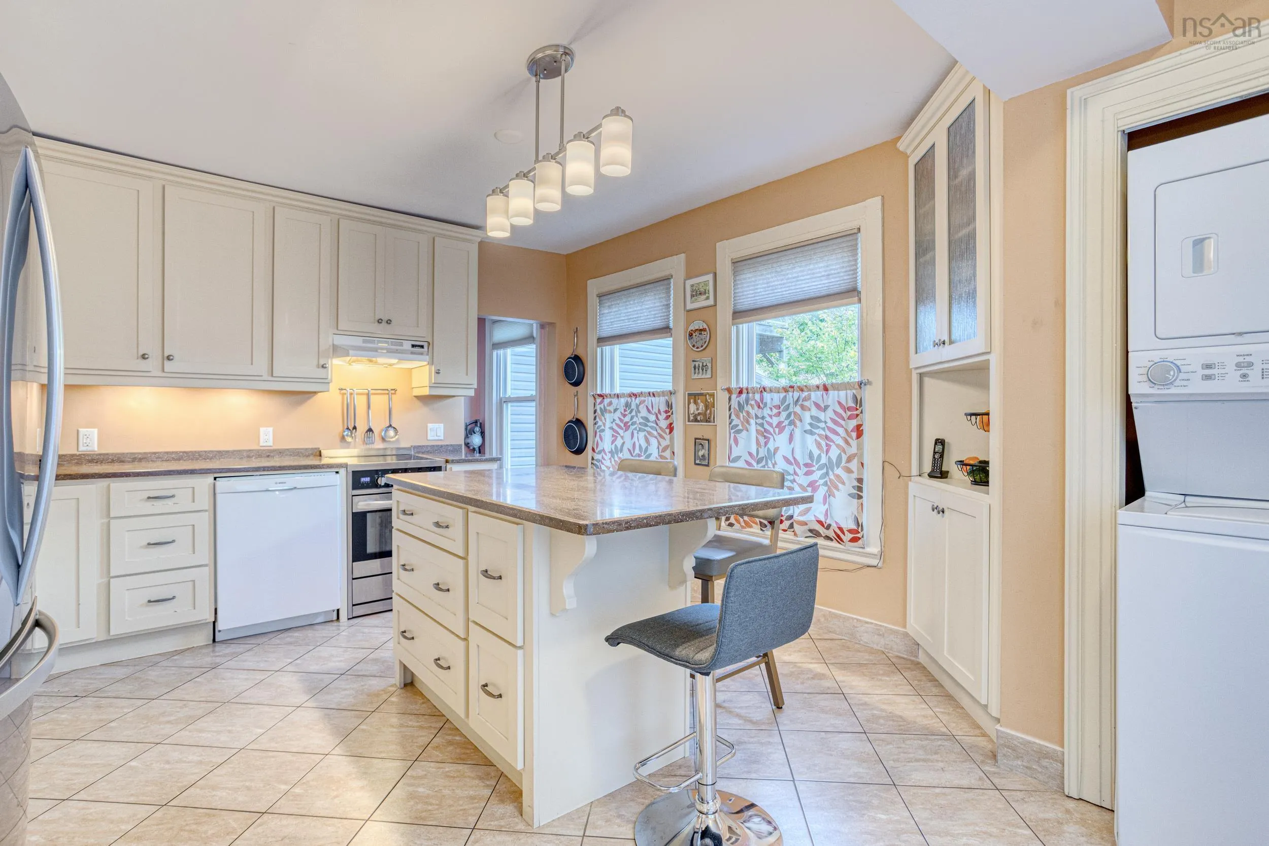 2695 Fuller Terrace, Halifax, NS B3K 3V9, 3 Bedrooms Bedrooms, ,2 BathroomsBathrooms,Residential,For Sale,Fuller,202525186