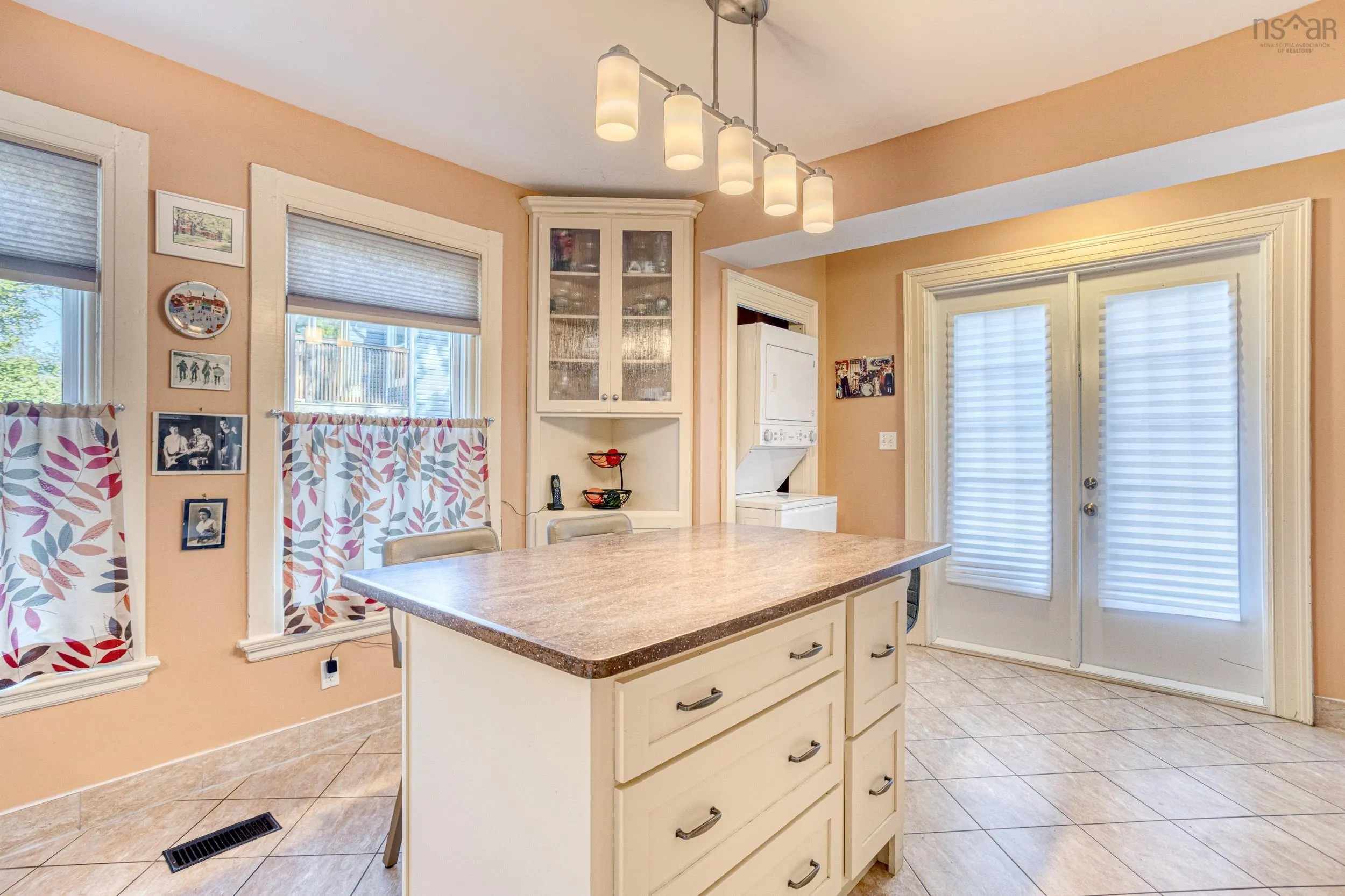 2695 Fuller Terrace, Halifax, NS B3K 3V9, 3 Bedrooms Bedrooms, ,2 BathroomsBathrooms,Residential,For Sale,Fuller,202525186
