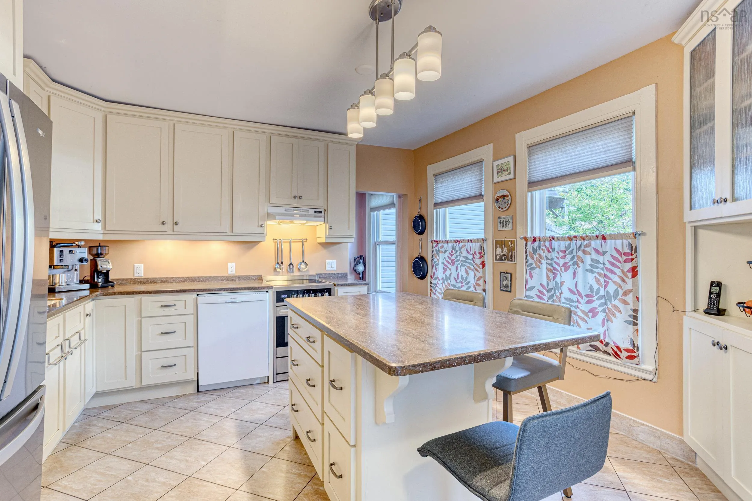 2695 Fuller Terrace, Halifax, NS B3K 3V9, 3 Bedrooms Bedrooms, ,2 BathroomsBathrooms,Residential,For Sale,Fuller,202525186