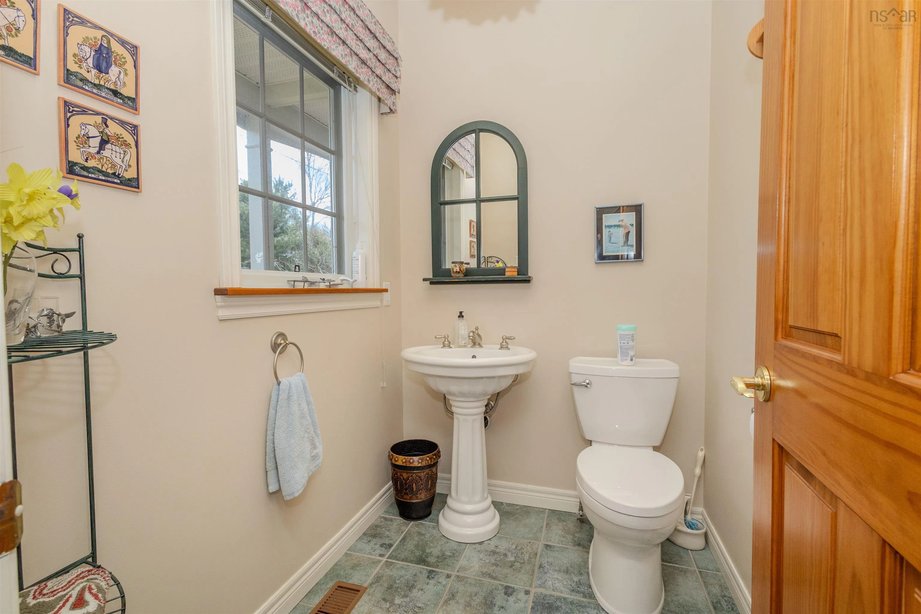 70 Tweednooge Place, East Bay, NS B1J 1M6, 4 Bedrooms Bedrooms, ,3 BathroomsBathrooms,Residential,For Sale,Tweednooge,202517739
