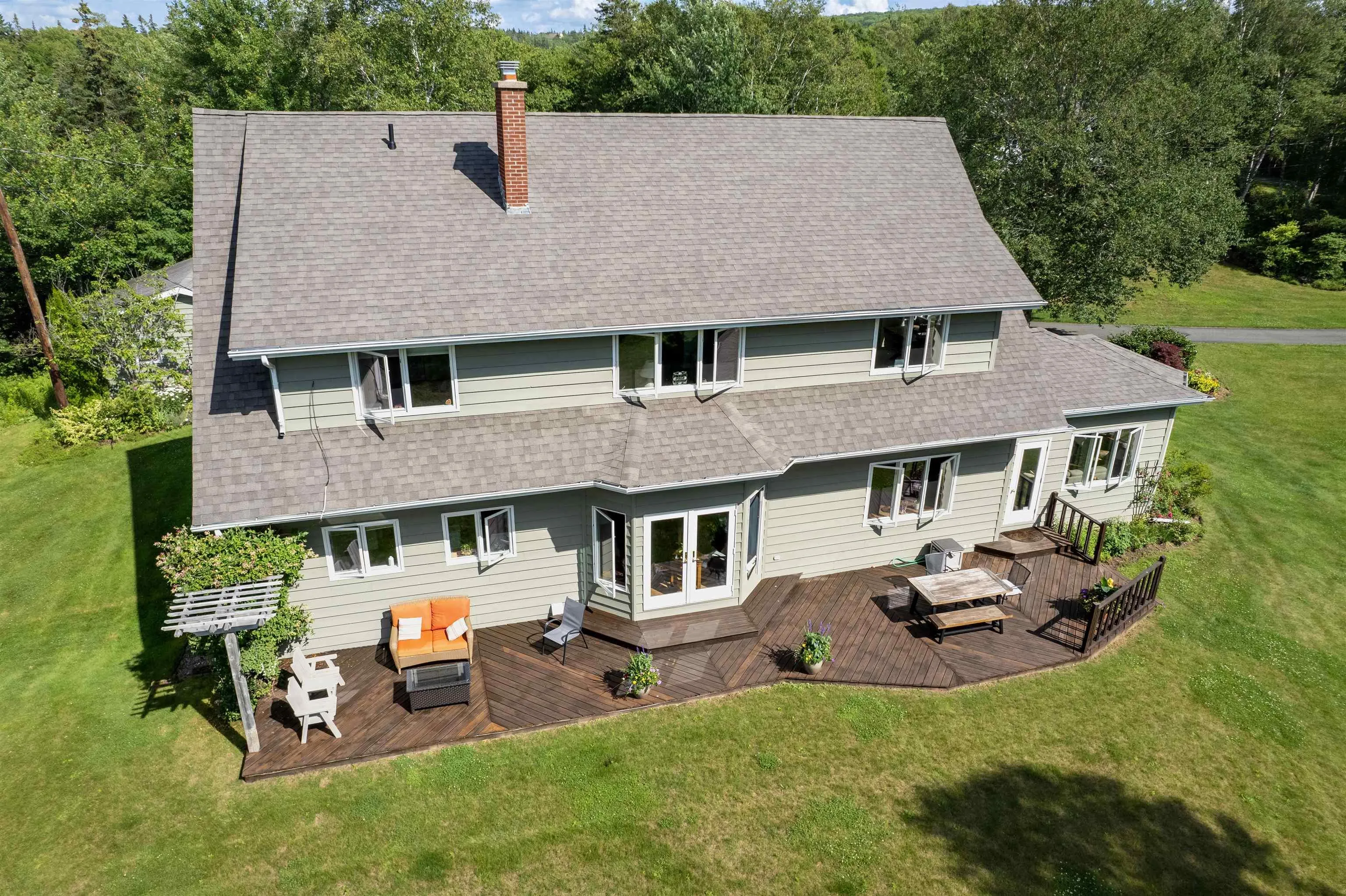 70 Tweednooge Place, East Bay, NS B1J 1M6, 4 Bedrooms Bedrooms, ,3 BathroomsBathrooms,Residential,For Sale,Tweednooge,202517739