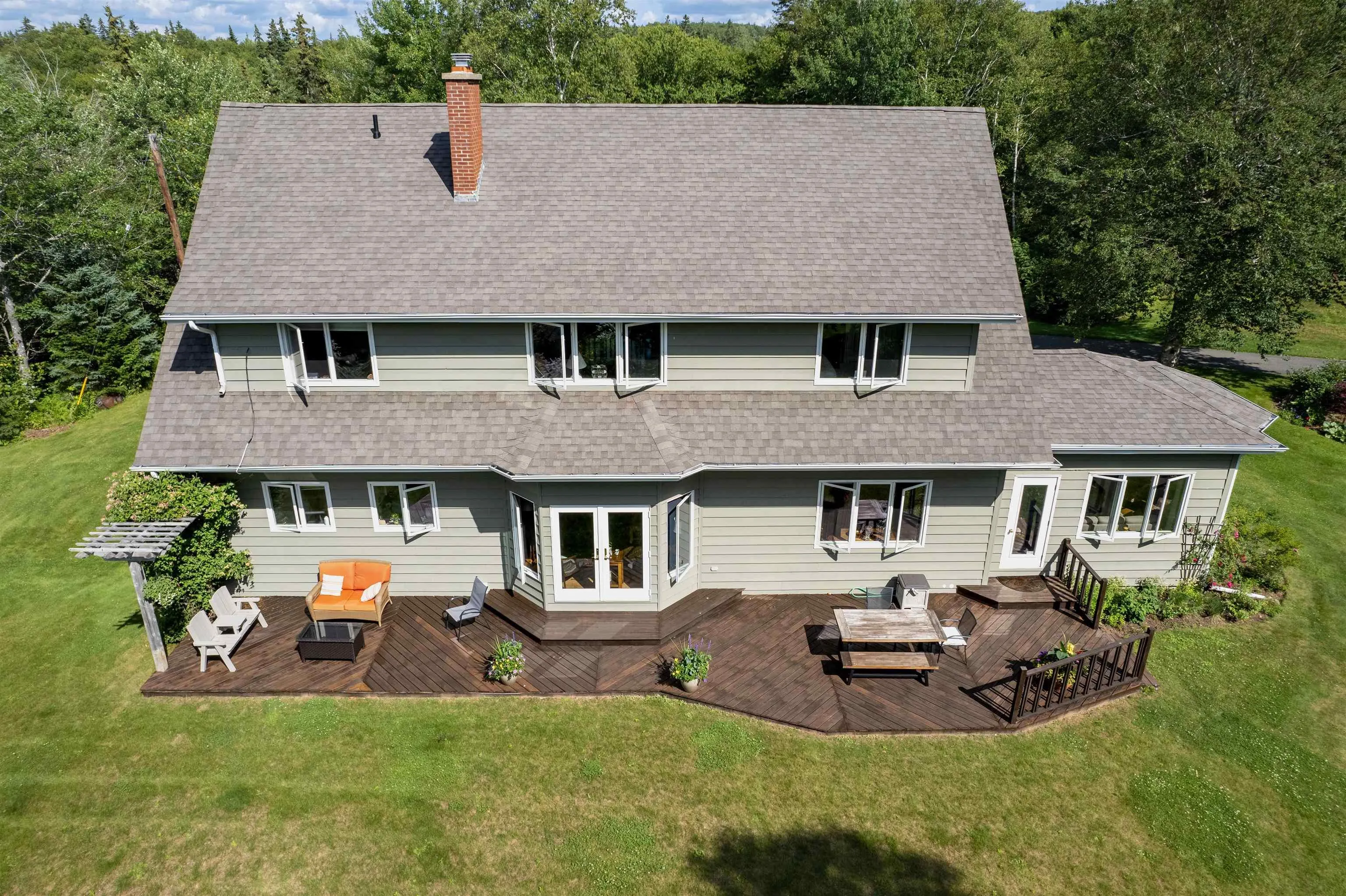 70 Tweednooge Place, East Bay, NS B1J 1M6, 4 Bedrooms Bedrooms, ,3 BathroomsBathrooms,Residential,For Sale,Tweednooge,202517739