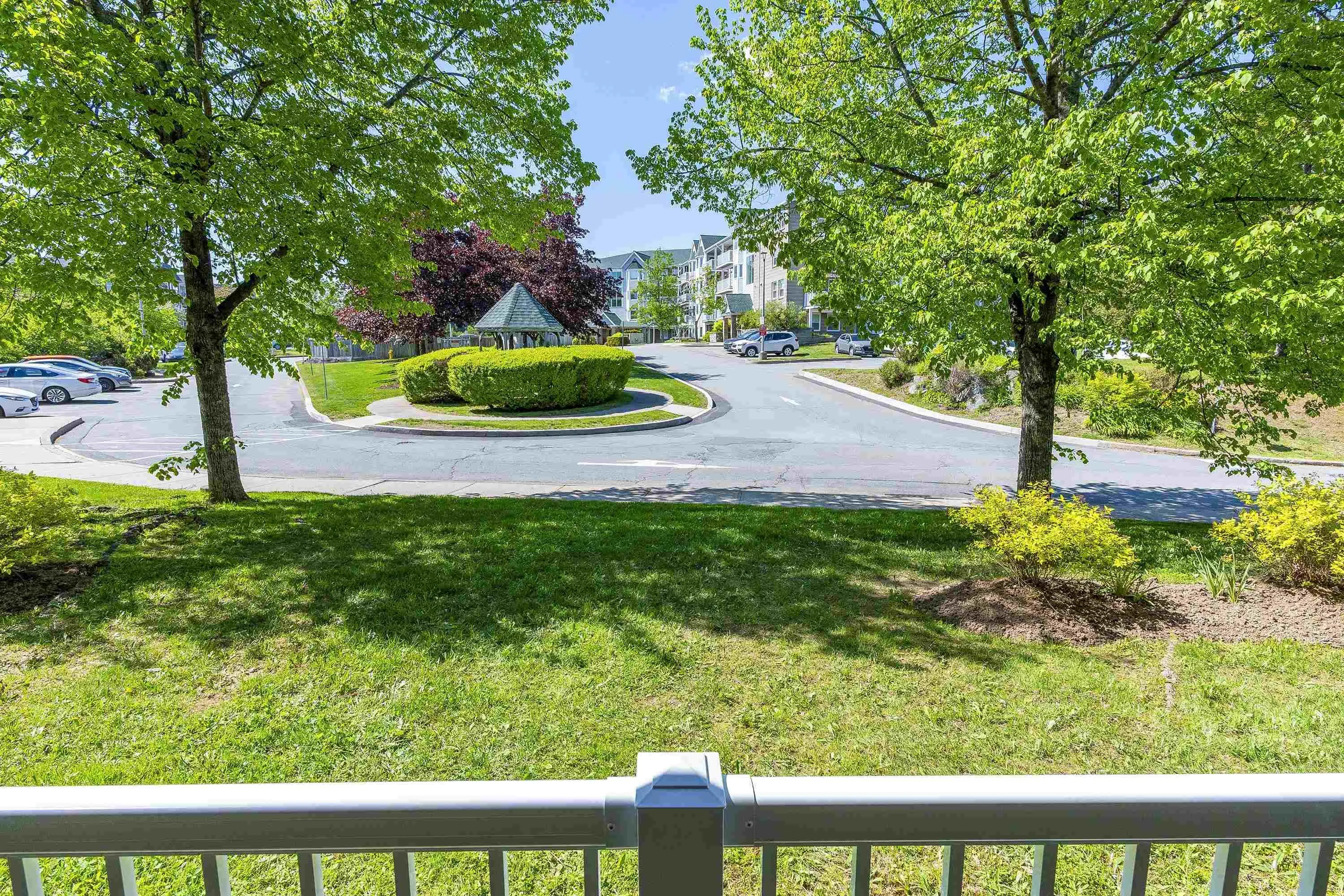 209-83 Kearney Lake Road, Halifax, NS B3M 4E6, 2 Bedrooms Bedrooms, ,1 BathroomBathrooms,Residential,For Sale,Kearney Lake,202512896