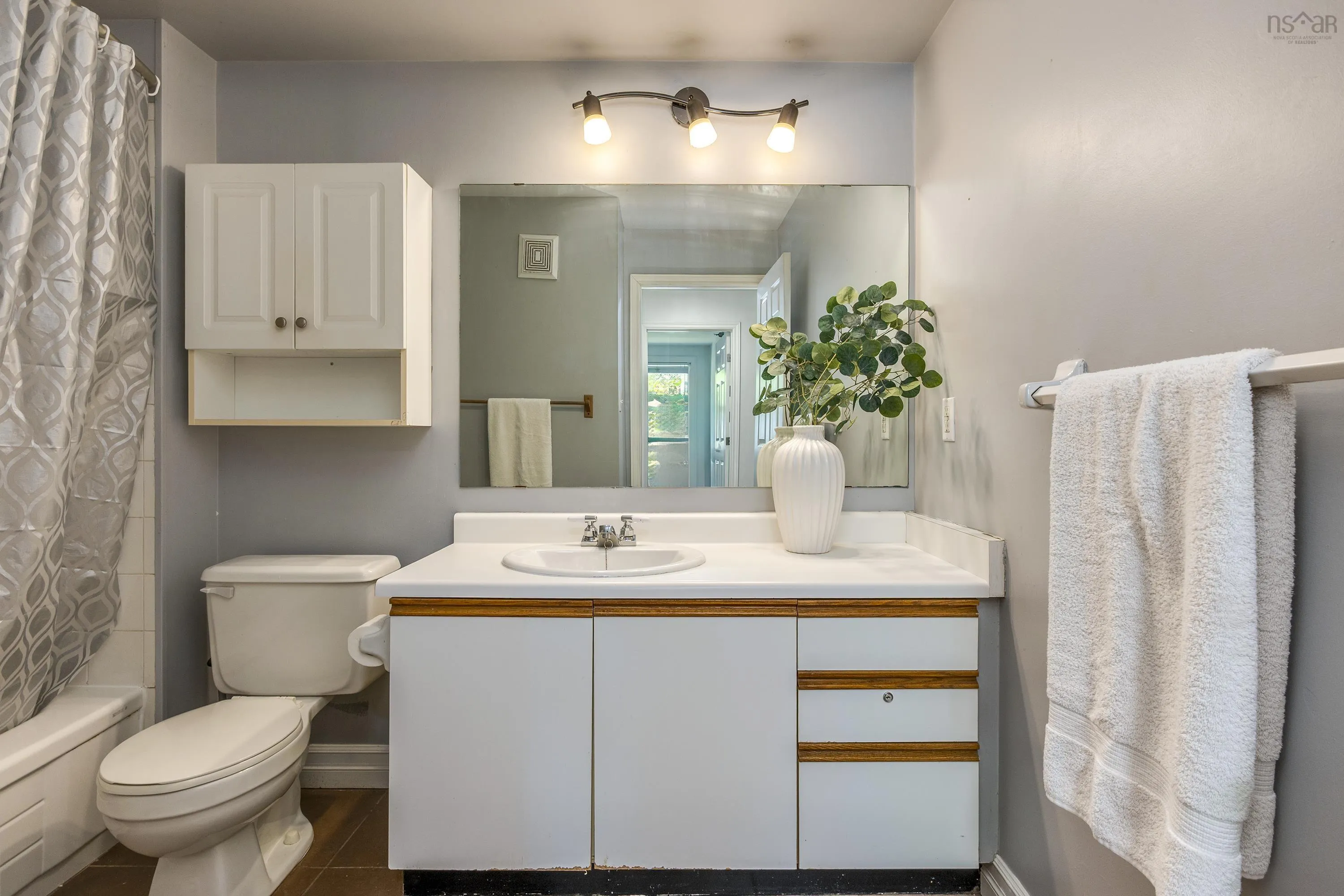 209-83 Kearney Lake Road, Halifax, NS B3M 4E6, 2 Bedrooms Bedrooms, ,1 BathroomBathrooms,Residential,For Sale,Kearney Lake,202512896