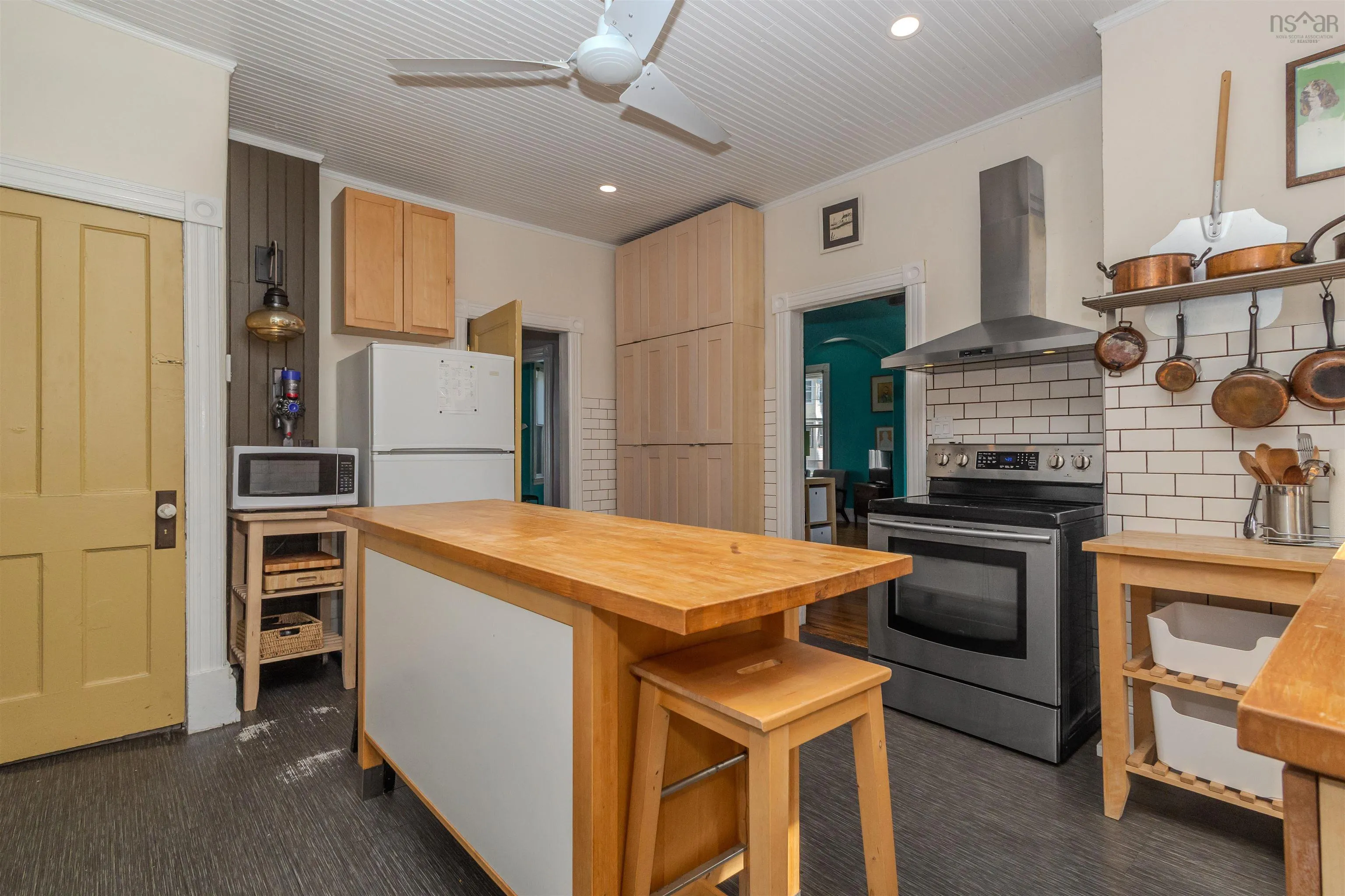 69 Union Street, Sydney, NS B1P 4X6, 2 Bedrooms Bedrooms, ,1 BathroomBathrooms,Residential,For Sale,Union,202520806