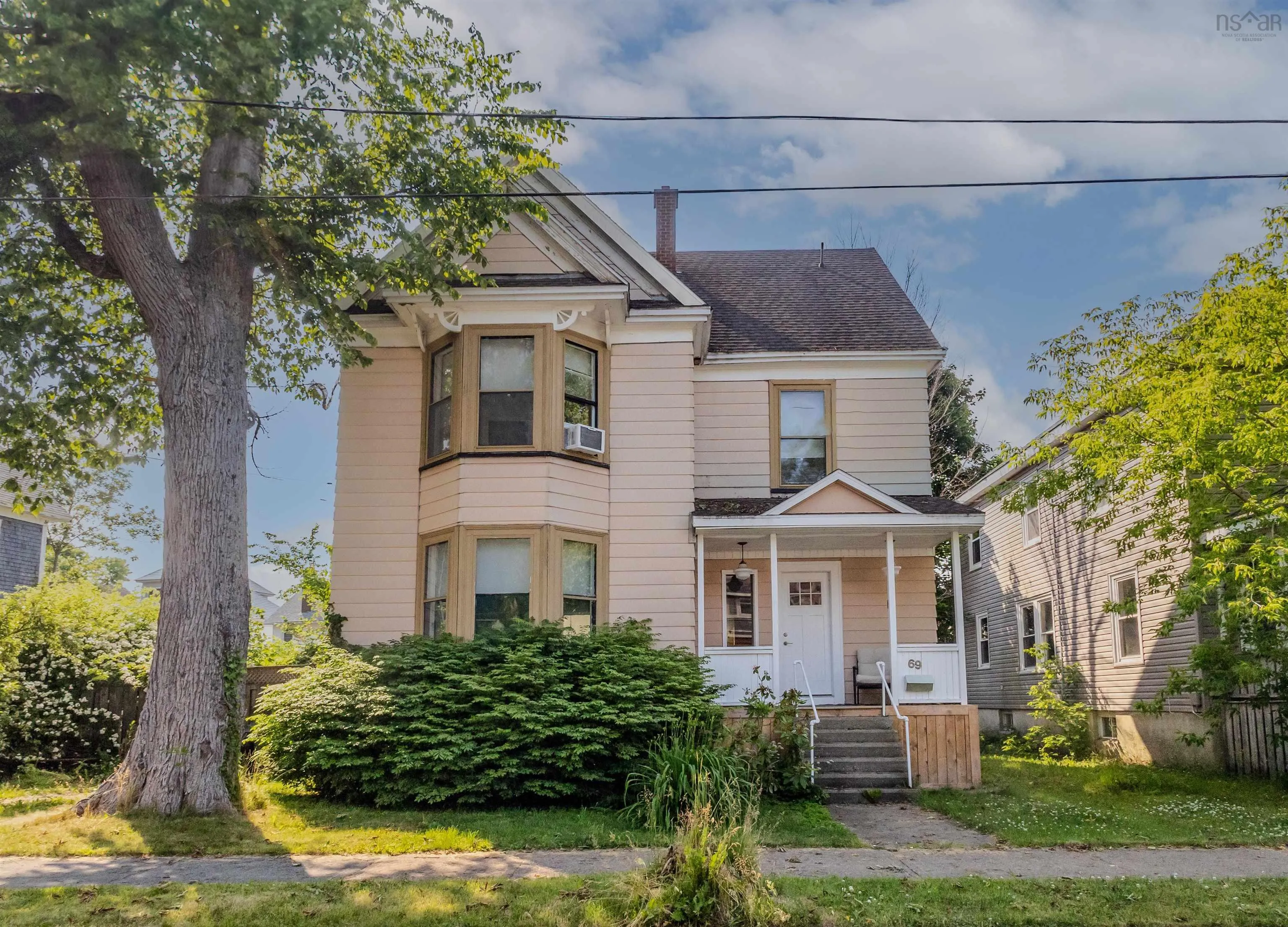 69 Union Street, Sydney, NS B1P 4X6, 2 Bedrooms Bedrooms, ,1 BathroomBathrooms,Residential,For Sale,Union,202520806