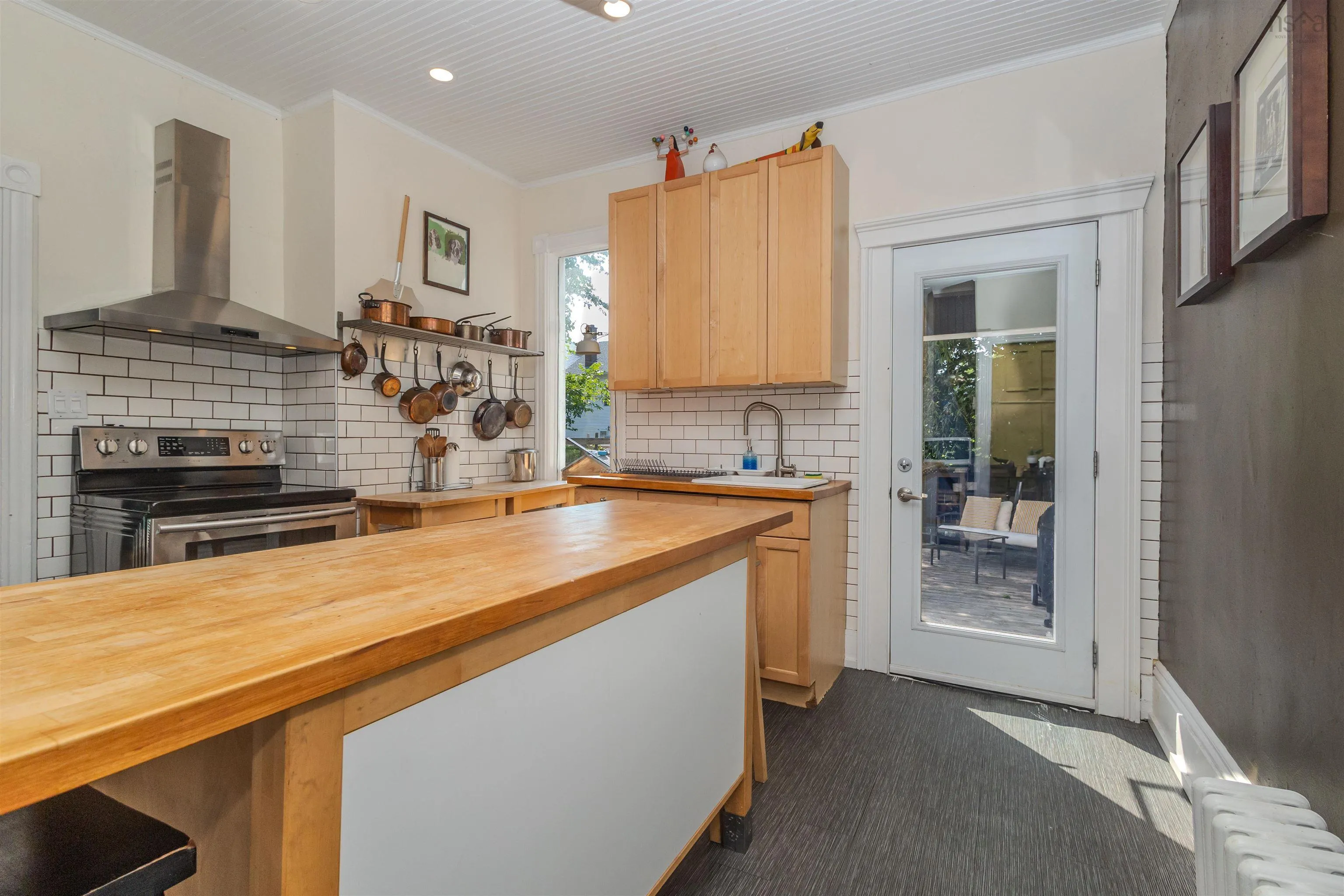 69 Union Street, Sydney, NS B1P 4X6, 2 Bedrooms Bedrooms, ,1 BathroomBathrooms,Residential,For Sale,Union,202520806