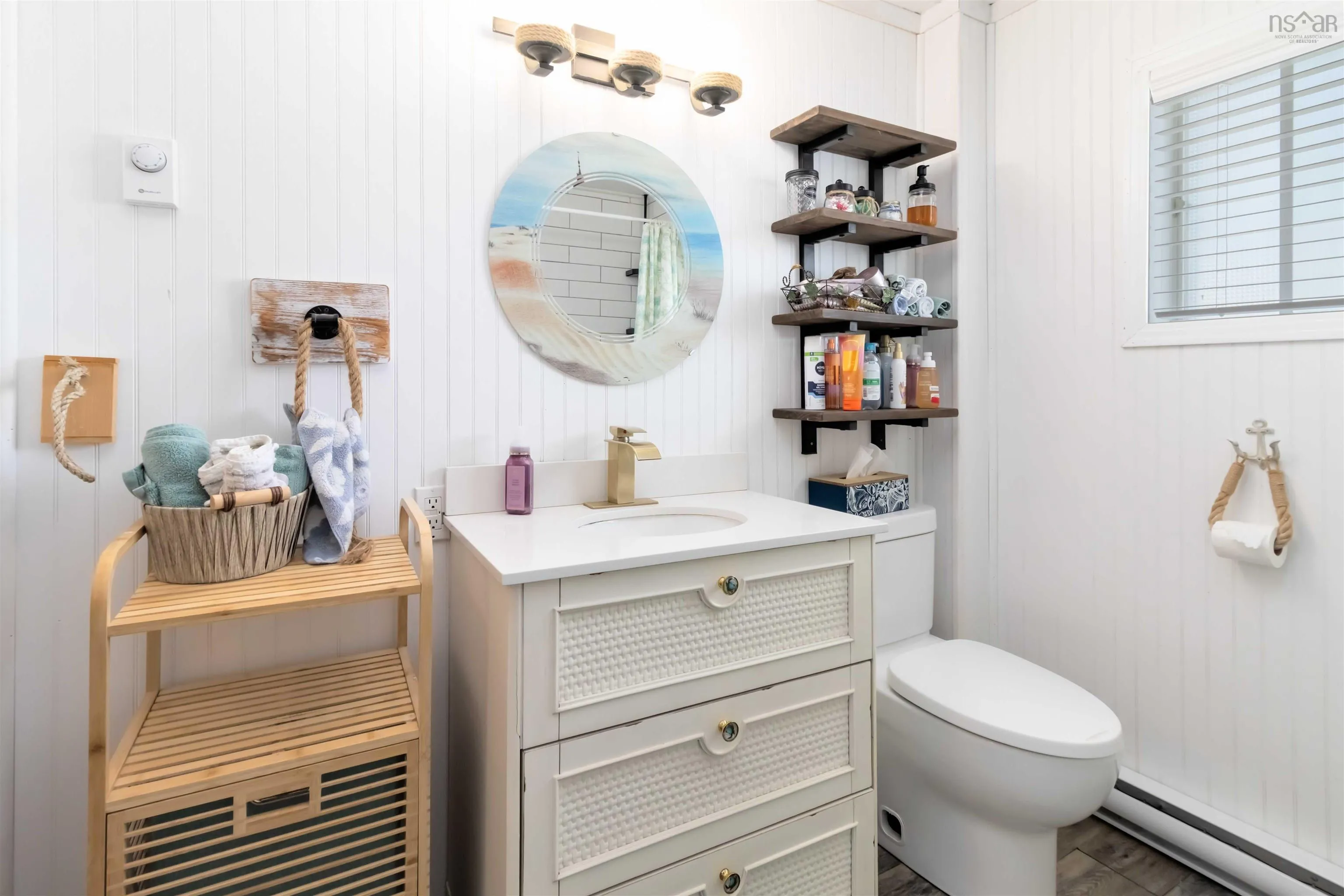 226 Central Port Mouton Road, Port Mouton, NS B0T 1T0, 4 Bedrooms Bedrooms, ,1 BathroomBathrooms,Residential,For Sale,Central Port Mouton,202520465