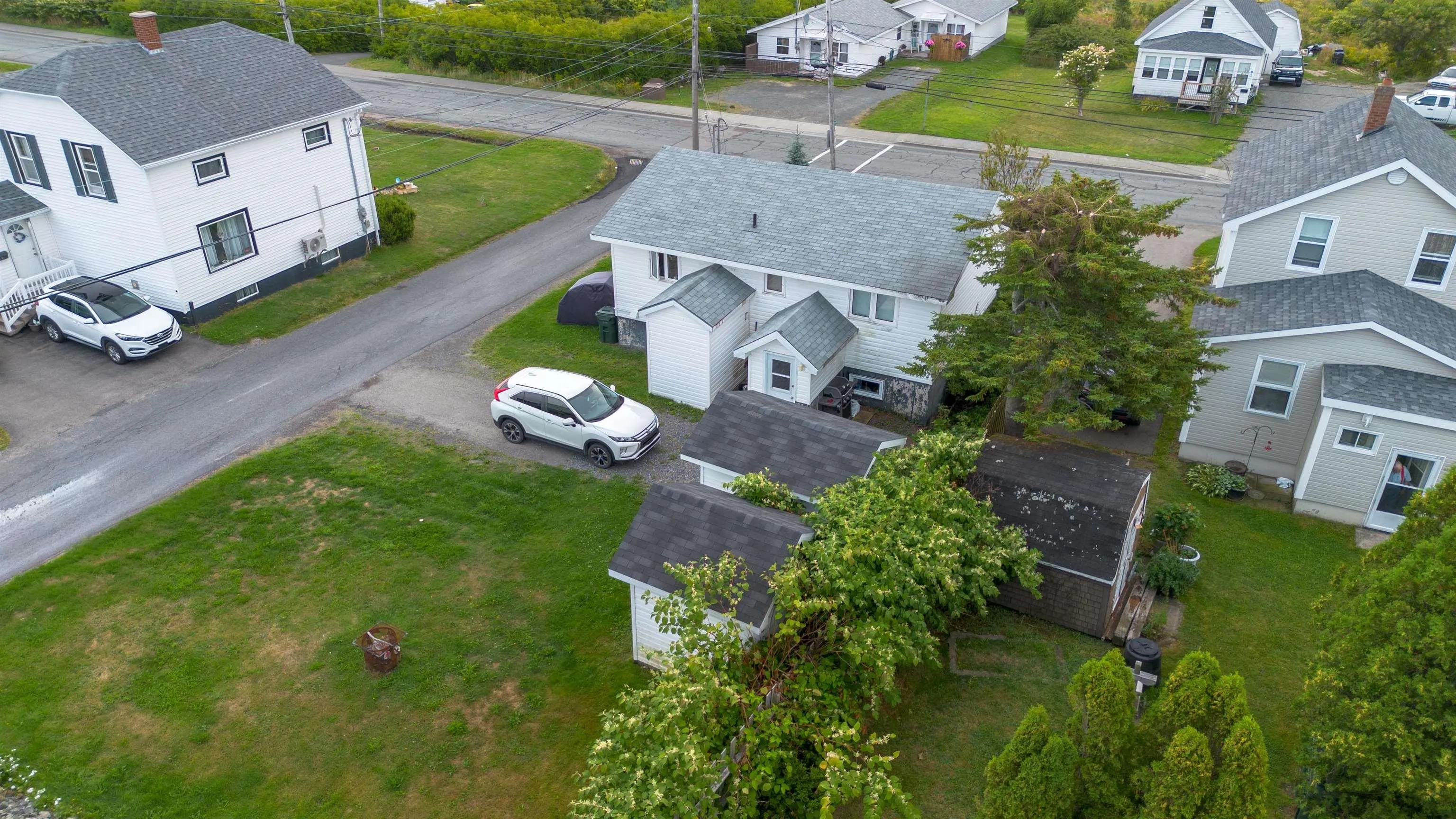 92 Highland Street, Glace Bay, NS B1A 2V1, 4 Bedrooms Bedrooms, ,Residential Income,For Sale,Highland,202522742