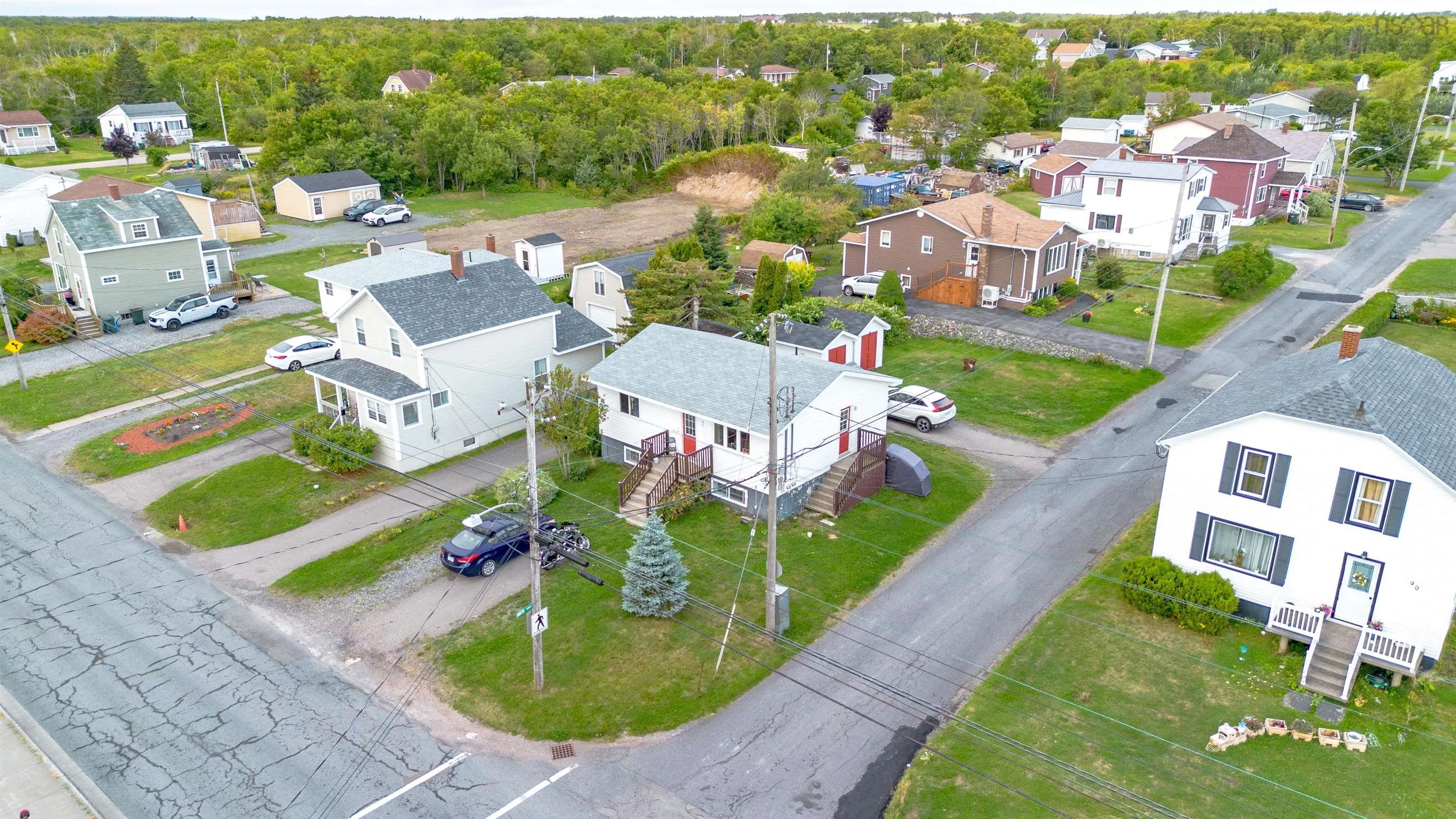 92 Highland Street, Glace Bay, NS B1A 2V1, 4 Bedrooms Bedrooms, ,Residential Income,For Sale,Highland,202522742
