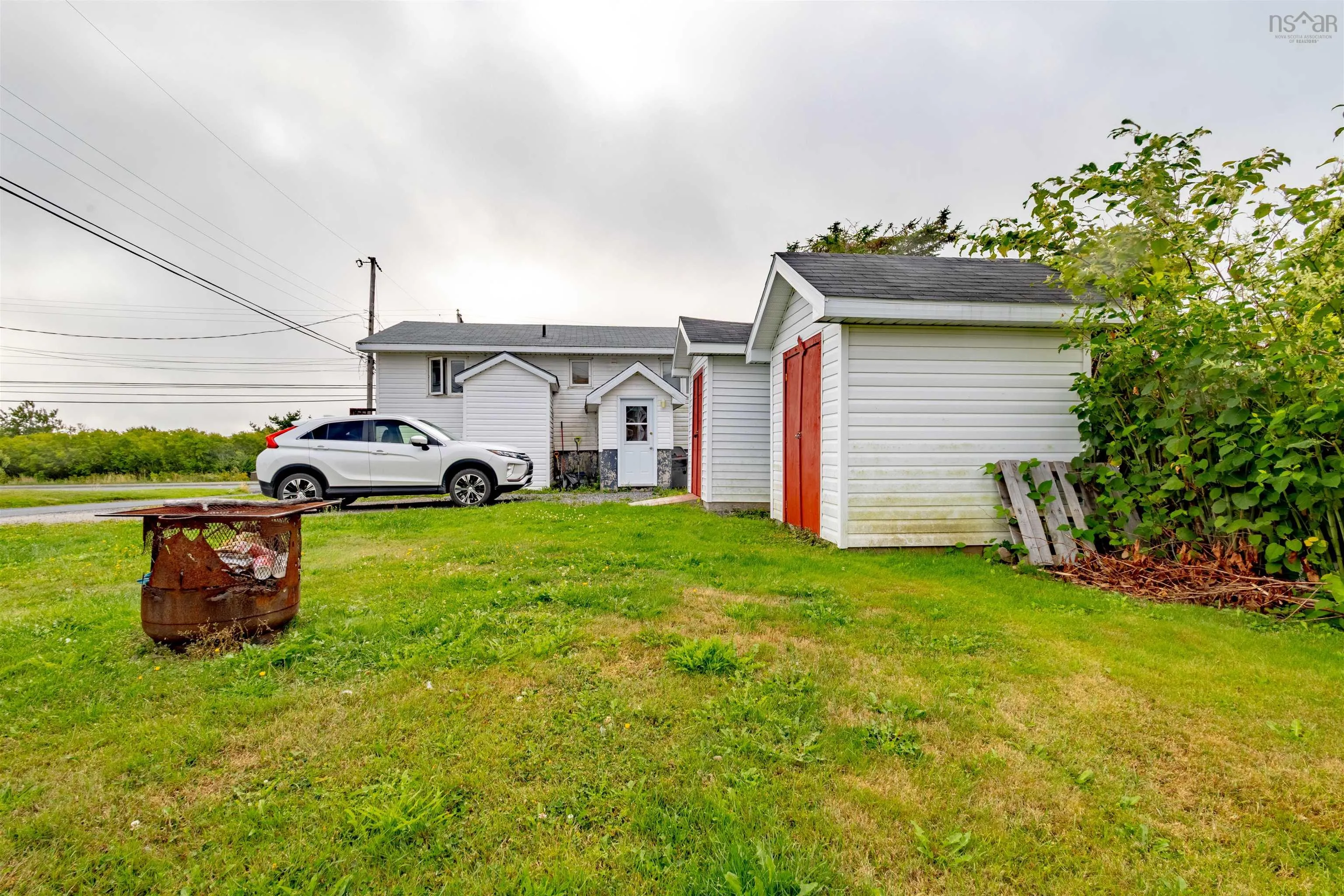 92 Highland Street, Glace Bay, NS B1A 2V1, 4 Bedrooms Bedrooms, ,Residential Income,For Sale,Highland,202522742