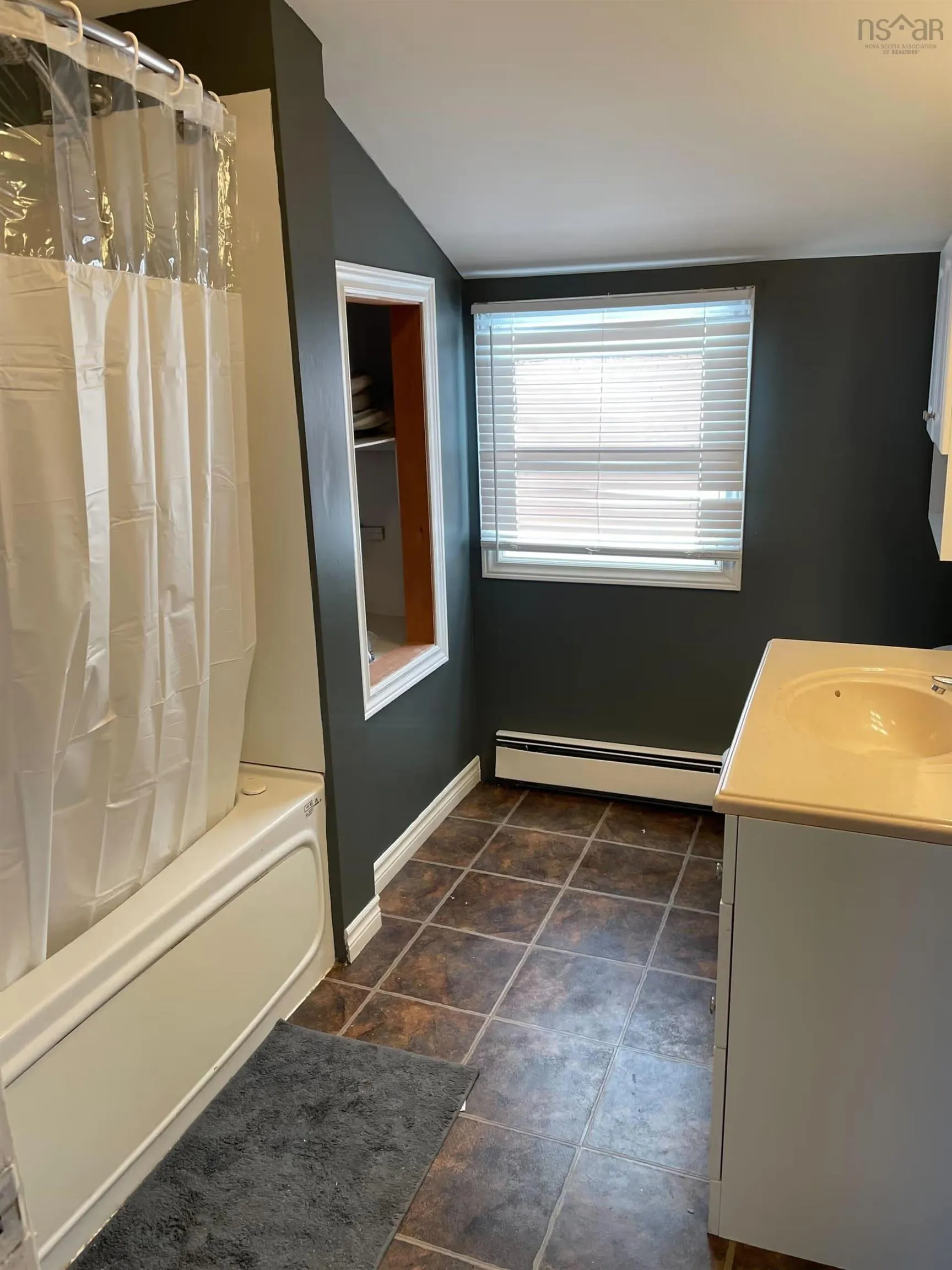 15 Allan J Memorial Avenue, Inverness Ns B0e 1n0, 3 Bedrooms Bedrooms, ,2 BathroomsBathrooms,Residential,For Sale,Allan J Memorial,202427674