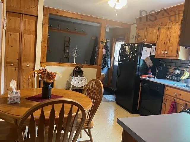 82 High Street, Baddeck, NS B0E 1B0, 3 Bedrooms Bedrooms, ,1 BathroomBathrooms,Residential,For Sale,High,202516626