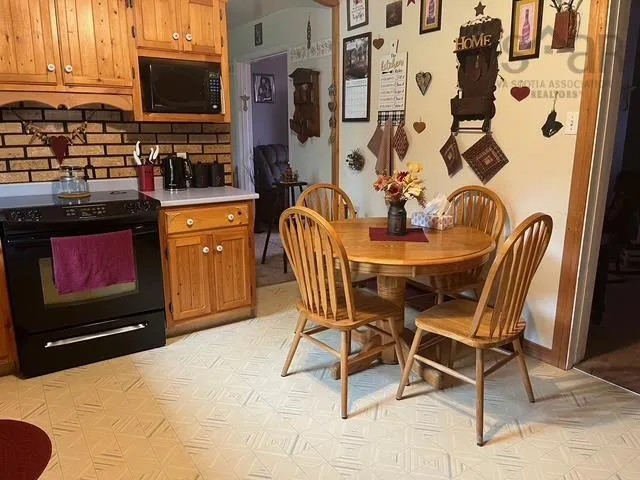 82 High Street, Baddeck, NS B0E 1B0, 3 Bedrooms Bedrooms, ,1 BathroomBathrooms,Residential,For Sale,High,202516626