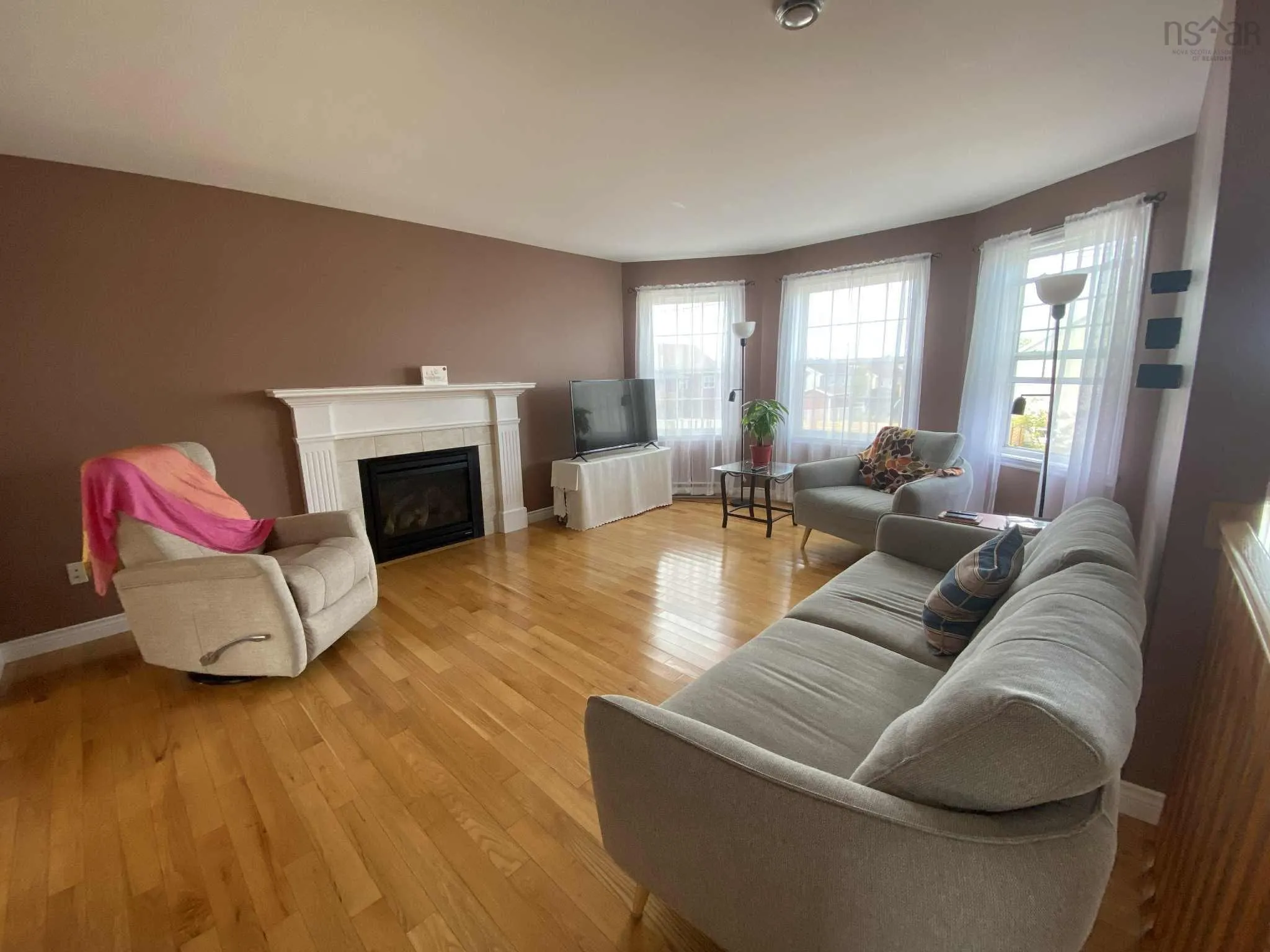 32 Forestgate Drive, Eastern Passage, NS B3G 1P3, 4 Bedrooms Bedrooms, ,2 BathroomsBathrooms,Residential,For Sale,Forestgate,202520888