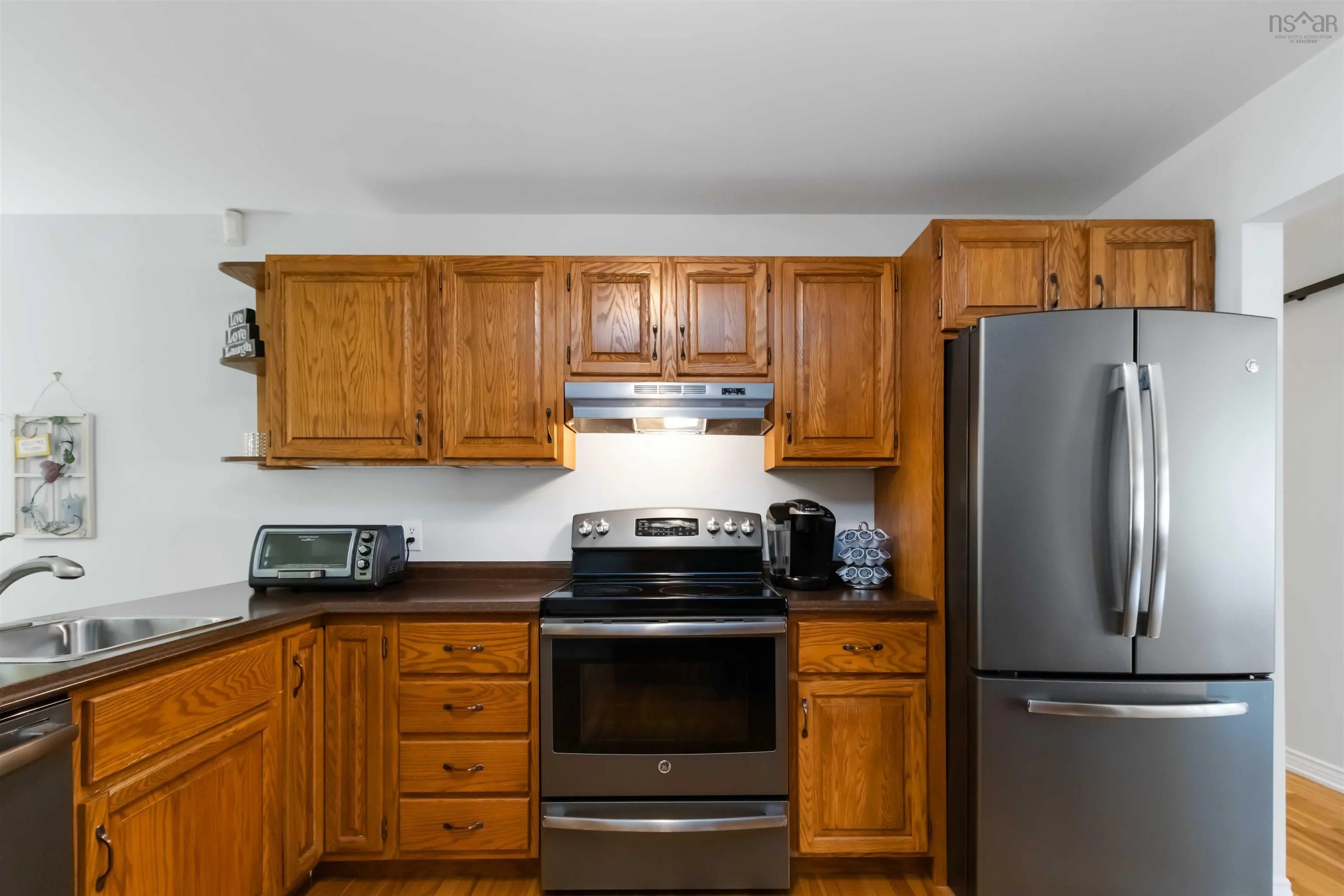 42 P Thomas Drive, Dartmouth, NS B2W 6A1, 5 Bedrooms Bedrooms, ,3 BathroomsBathrooms,Residential,For Sale,P Thomas,202520999