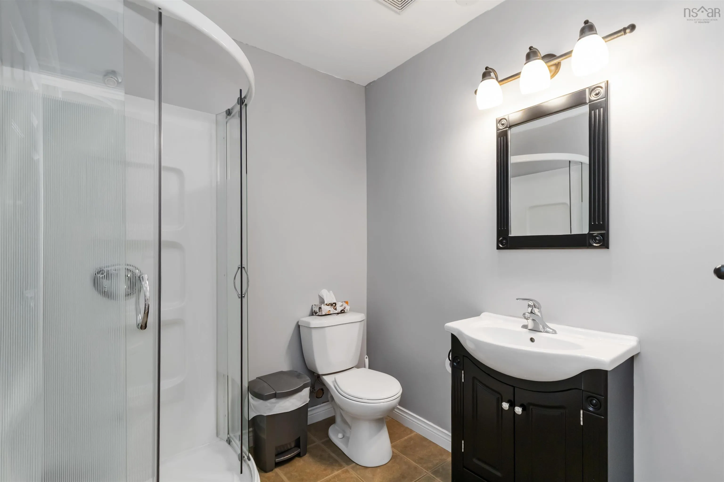 42 P Thomas Drive, Dartmouth, NS B2W 6A1, 5 Bedrooms Bedrooms, ,3 BathroomsBathrooms,Residential,For Sale,P Thomas,202520999