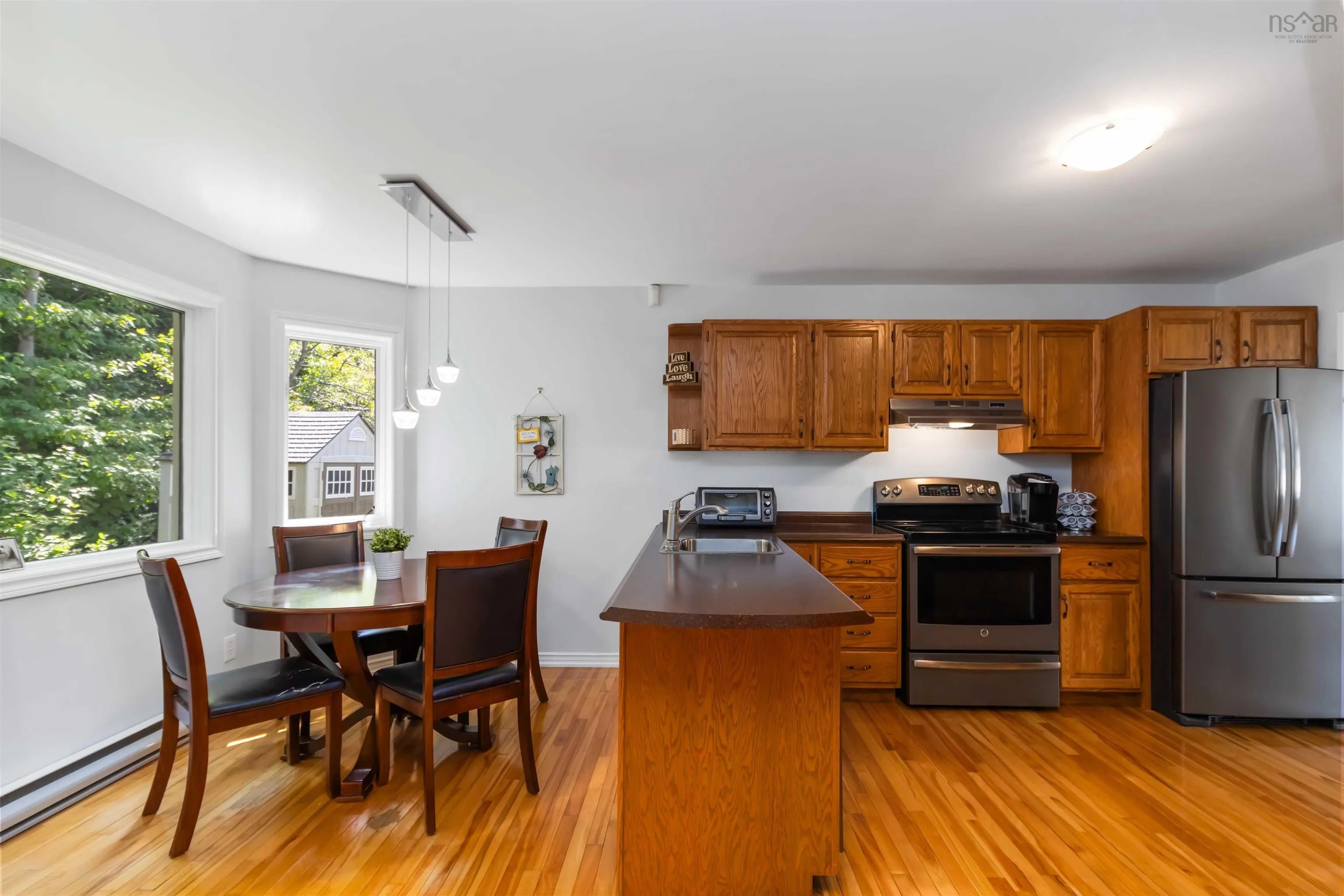 42 P Thomas Drive, Dartmouth, NS B2W 6A1, 5 Bedrooms Bedrooms, ,3 BathroomsBathrooms,Residential,For Sale,P Thomas,202520999