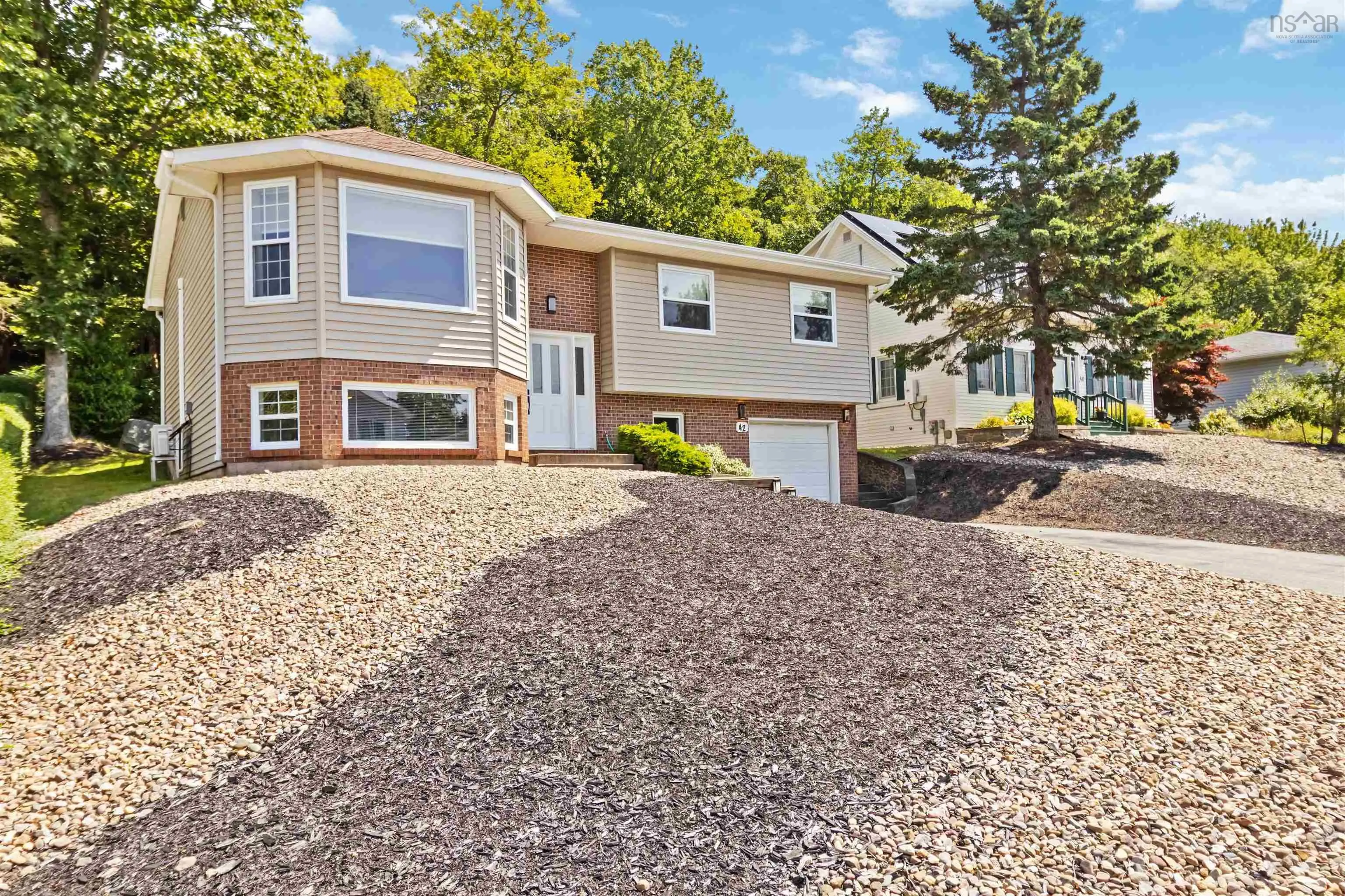 42 P Thomas Drive, Dartmouth, NS B2W 6A1, 5 Bedrooms Bedrooms, ,3 BathroomsBathrooms,Residential,For Sale,P Thomas,202520999