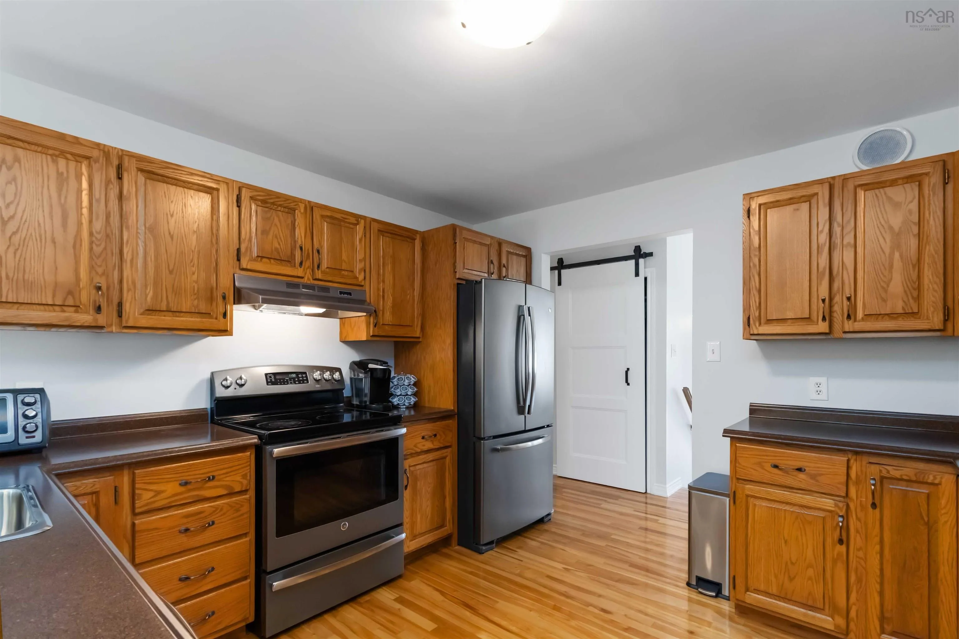 42 P Thomas Drive, Dartmouth, NS B2W 6A1, 5 Bedrooms Bedrooms, ,3 BathroomsBathrooms,Residential,For Sale,P Thomas,202520999