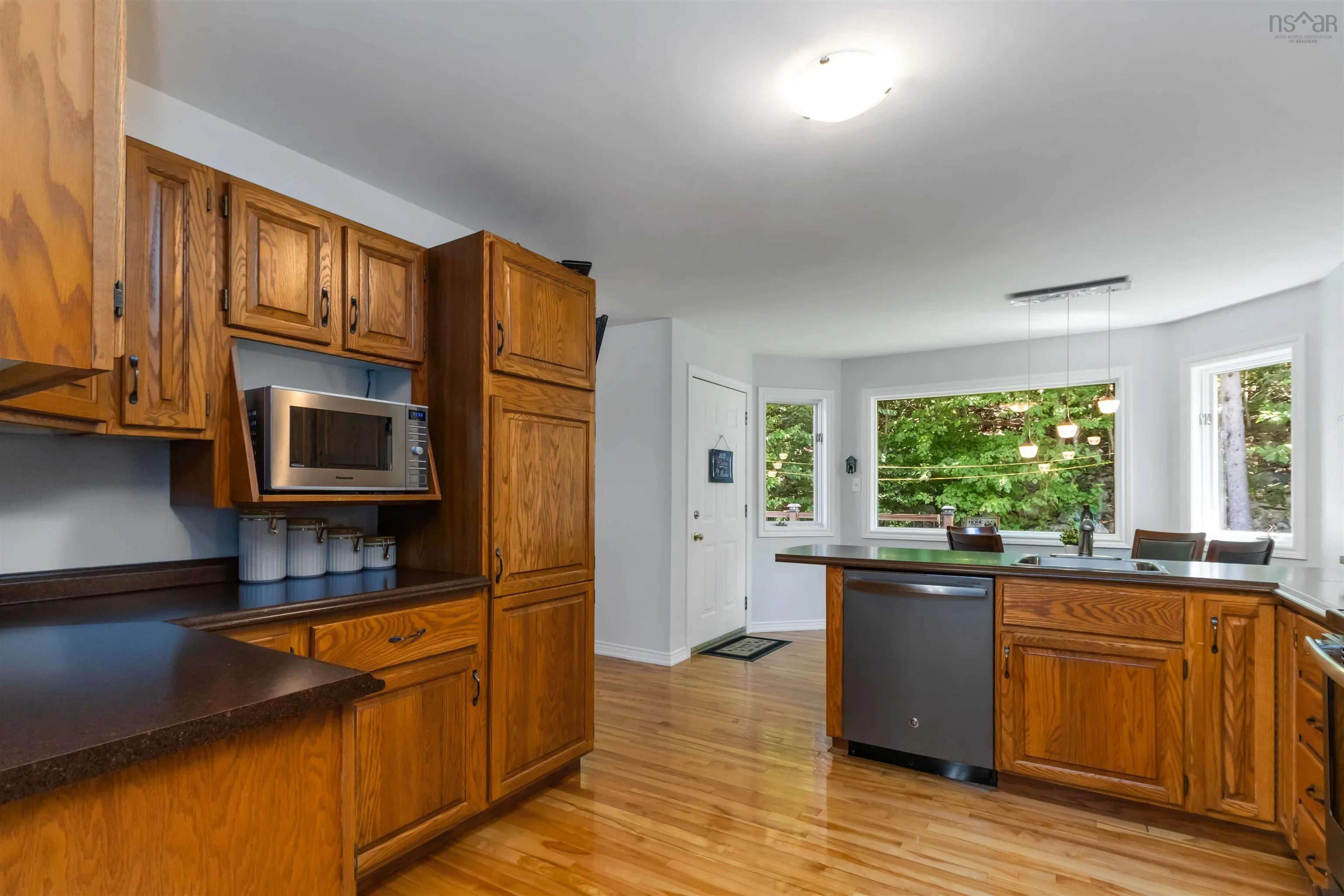 42 P Thomas Drive, Dartmouth, NS B2W 6A1, 5 Bedrooms Bedrooms, ,3 BathroomsBathrooms,Residential,For Sale,P Thomas,202520999
